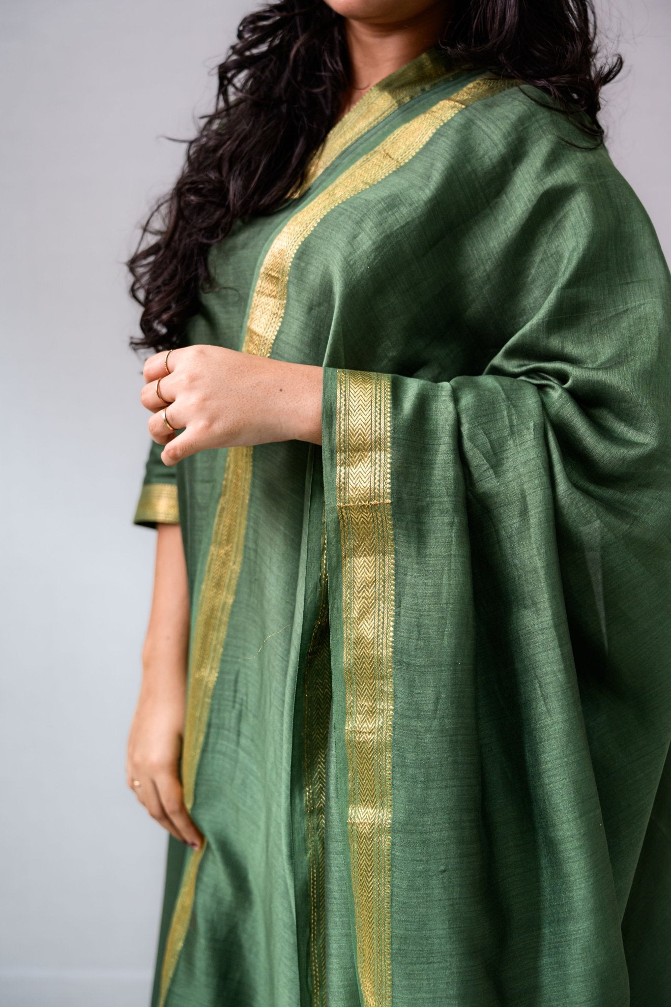 Green Maheshwari Silk Dupatta - Lobha Deepthis