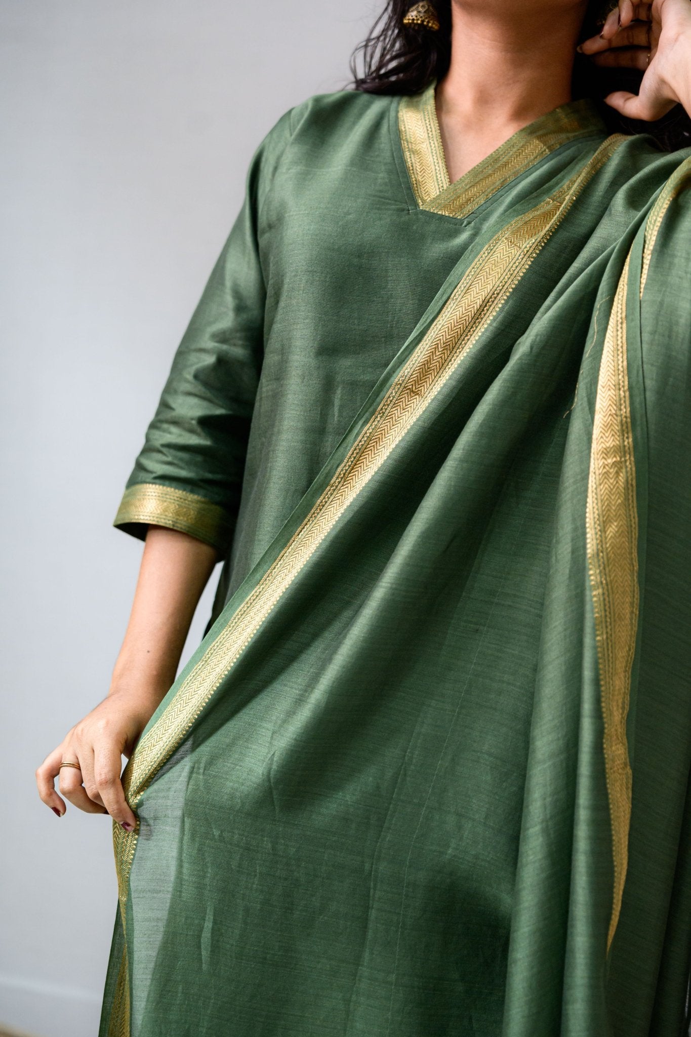 Green Maheshwari Silk Dupatta - Lobha Deepthis
