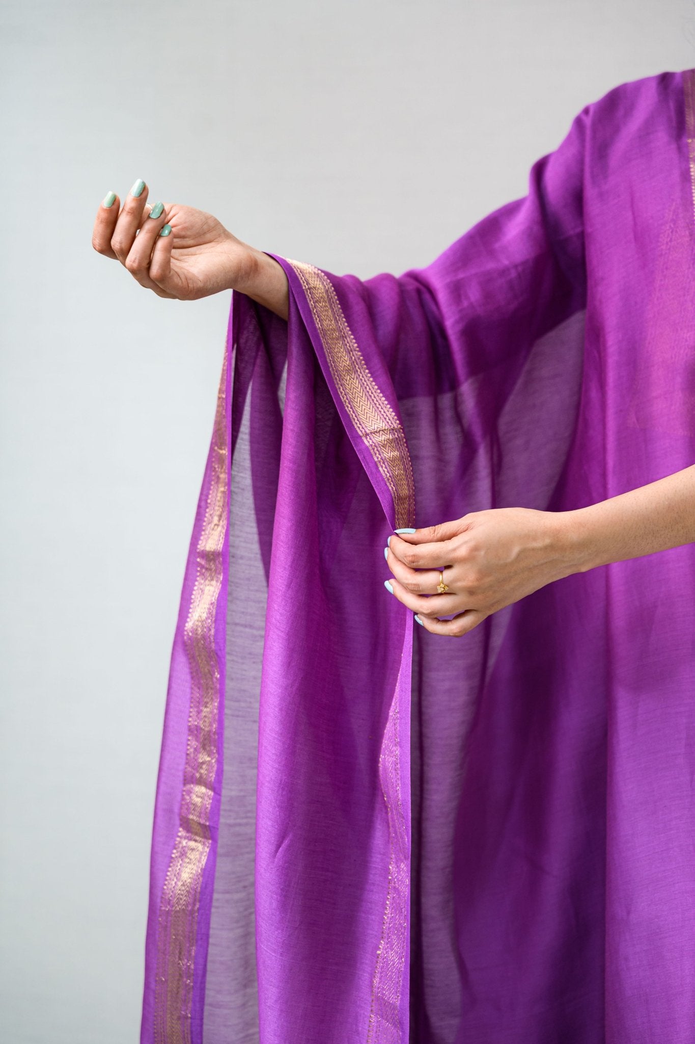 Lavender Maheshwari Silk Dupatta - Lobha Deepthis