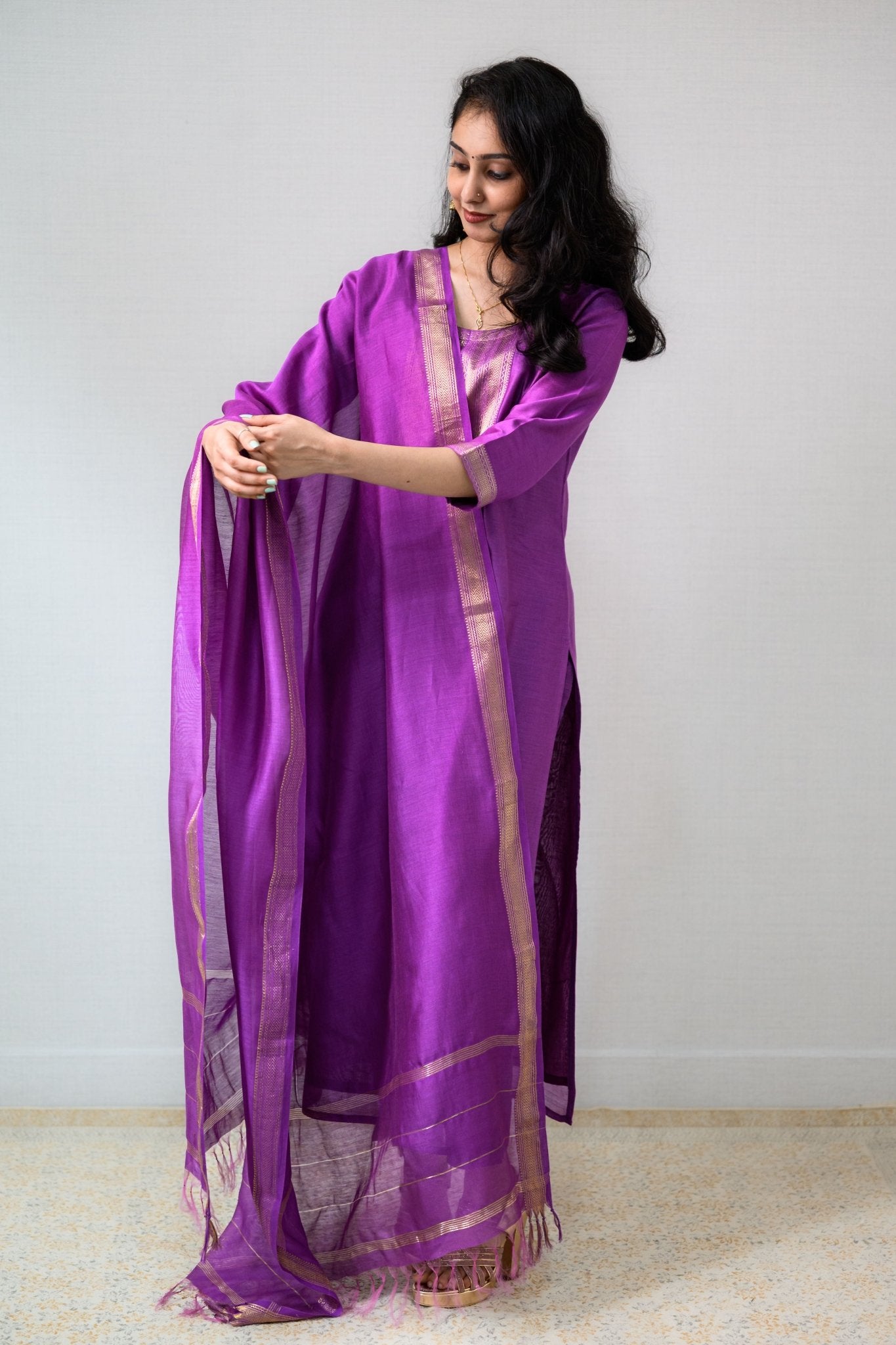 Lavender Maheshwari Silk Dupatta - Lobha Deepthis