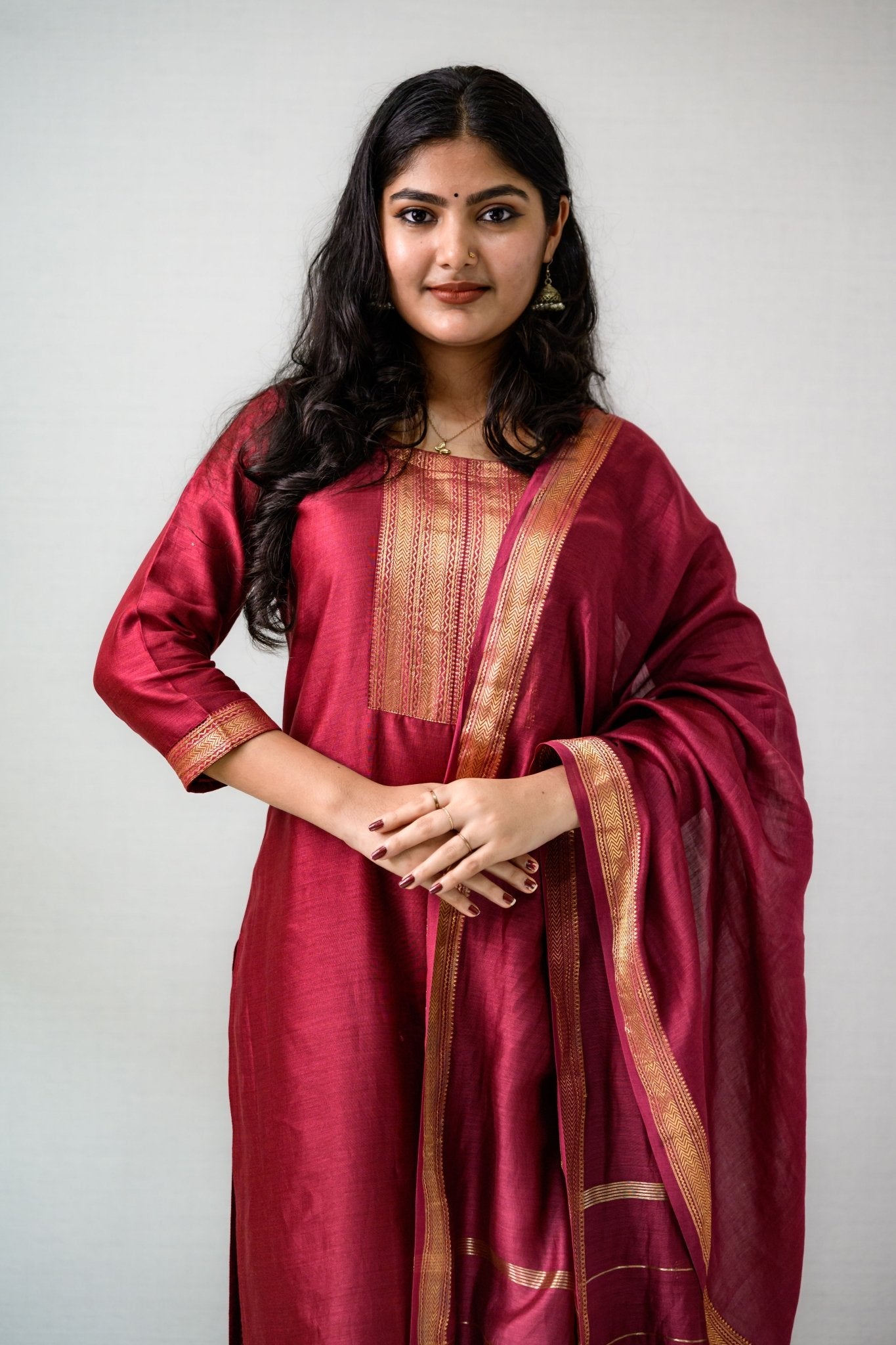 Maroon Maheshwari Silk Dupatta - Lobha Deepthis