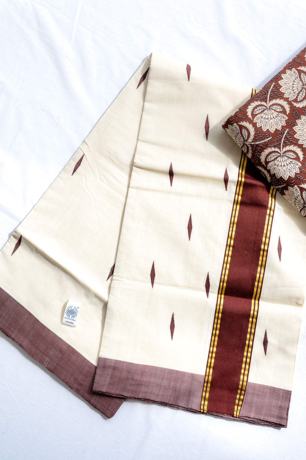 Coffee Brown Kara Balaramapuram Handloom Saree with Bagru Blouse