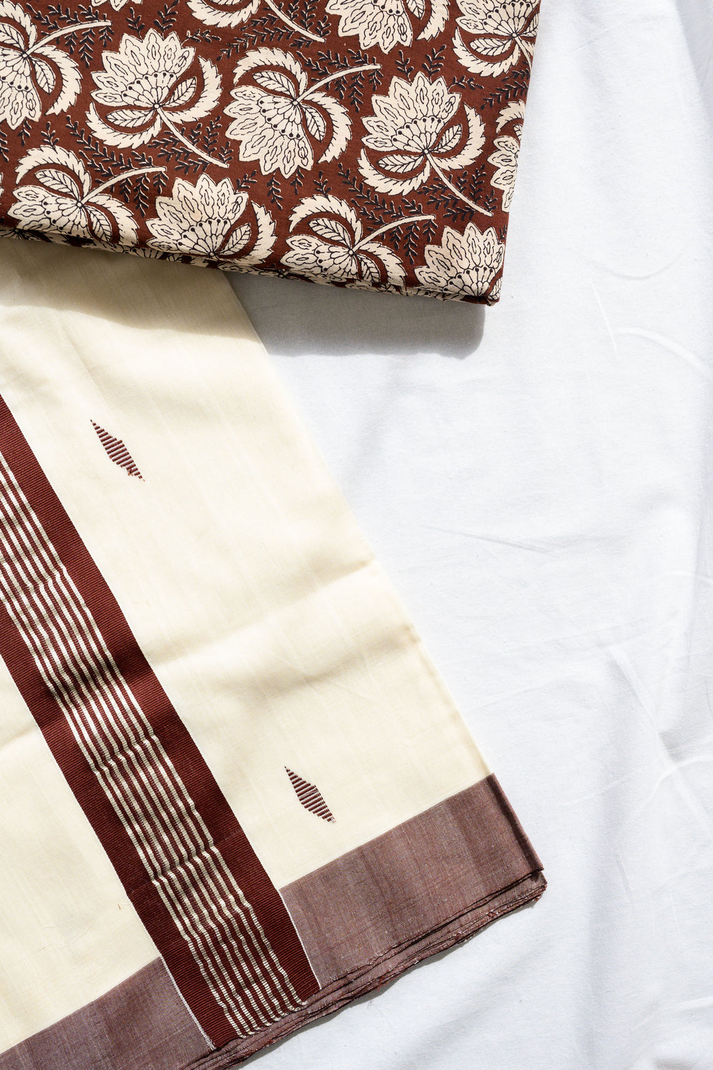 Coffee Brown & Silver Kara Balaramapuram Handloom Saree with Bagru Blouse