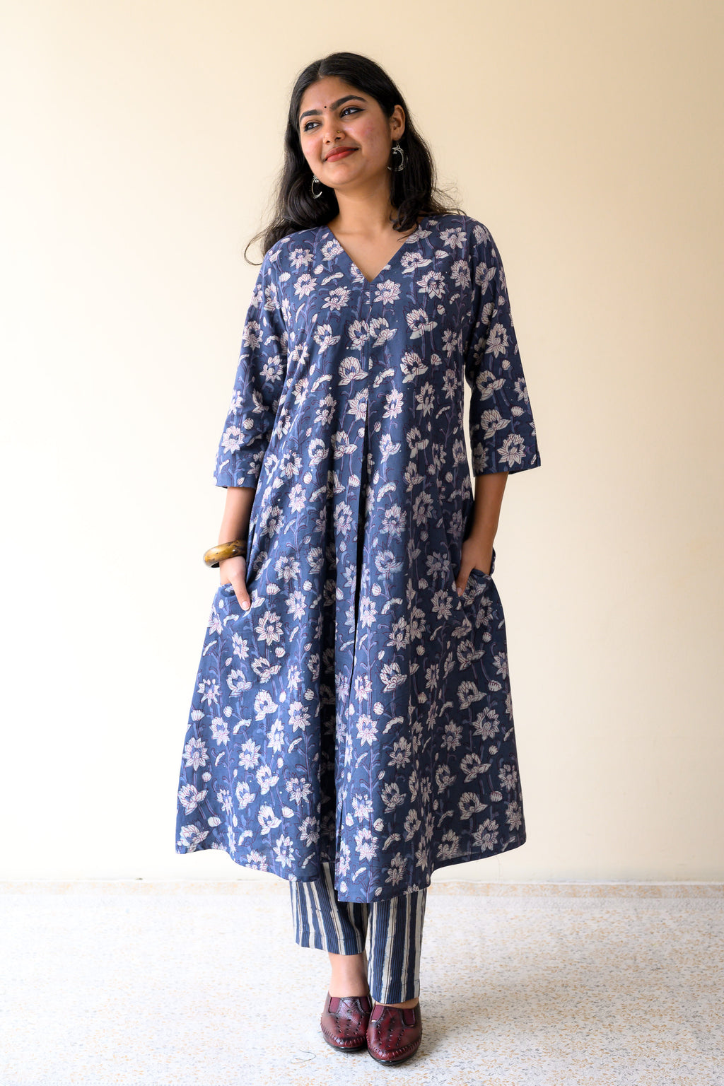 Set of 2- Surmayi Dusty Indigo Dabu Cotton Kurta & Pants Set