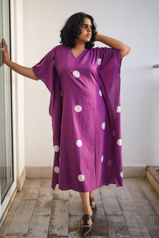 Polkas in Violet Kaftan
