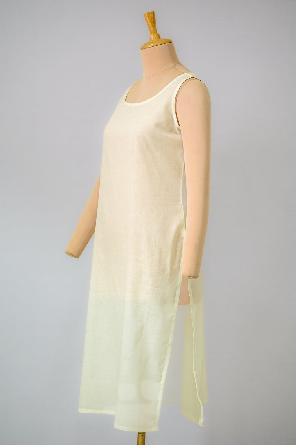 Cotton Cream Round Neck Slitted Inner Slip