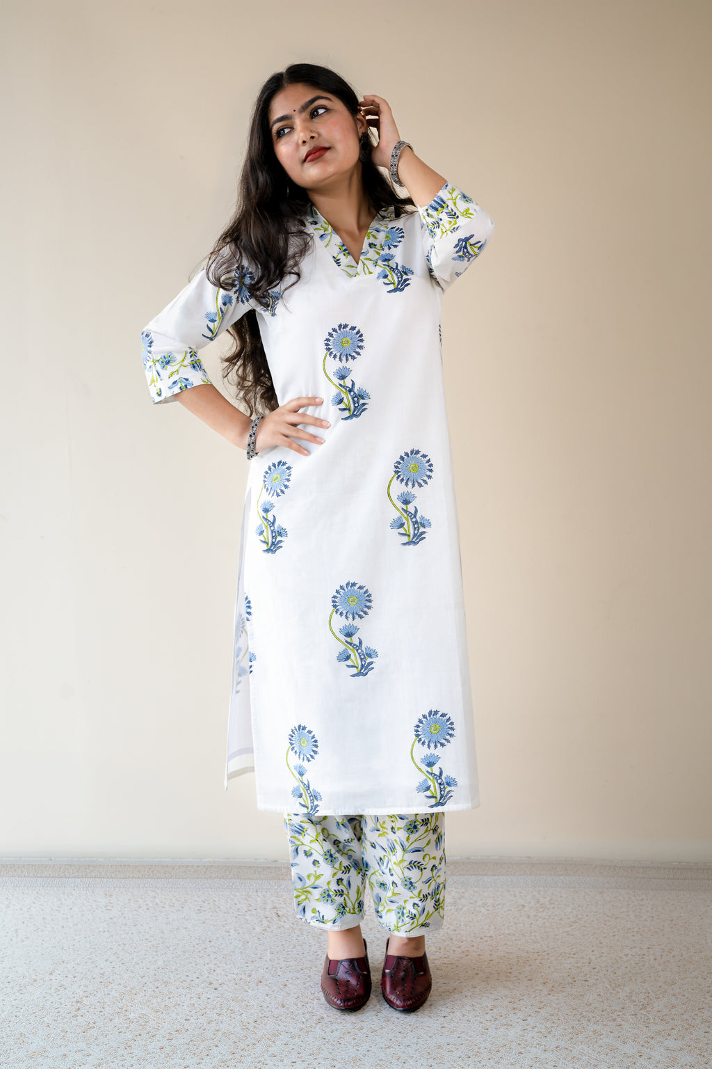 Set of 2- Sanganeri Blossoms Kurta & Pants