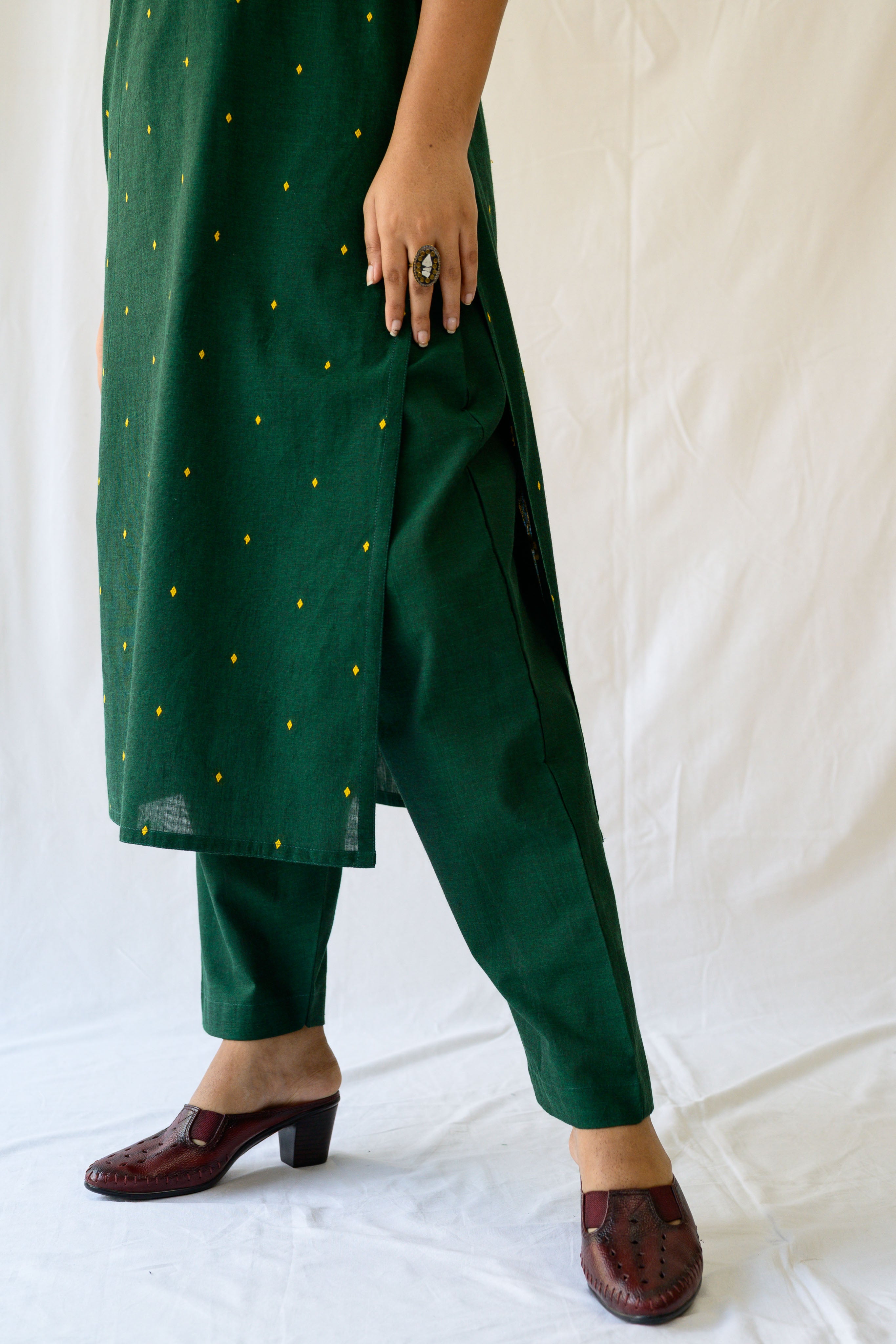 Set of 2- Kadali South Cotton Kurta & Pants Set