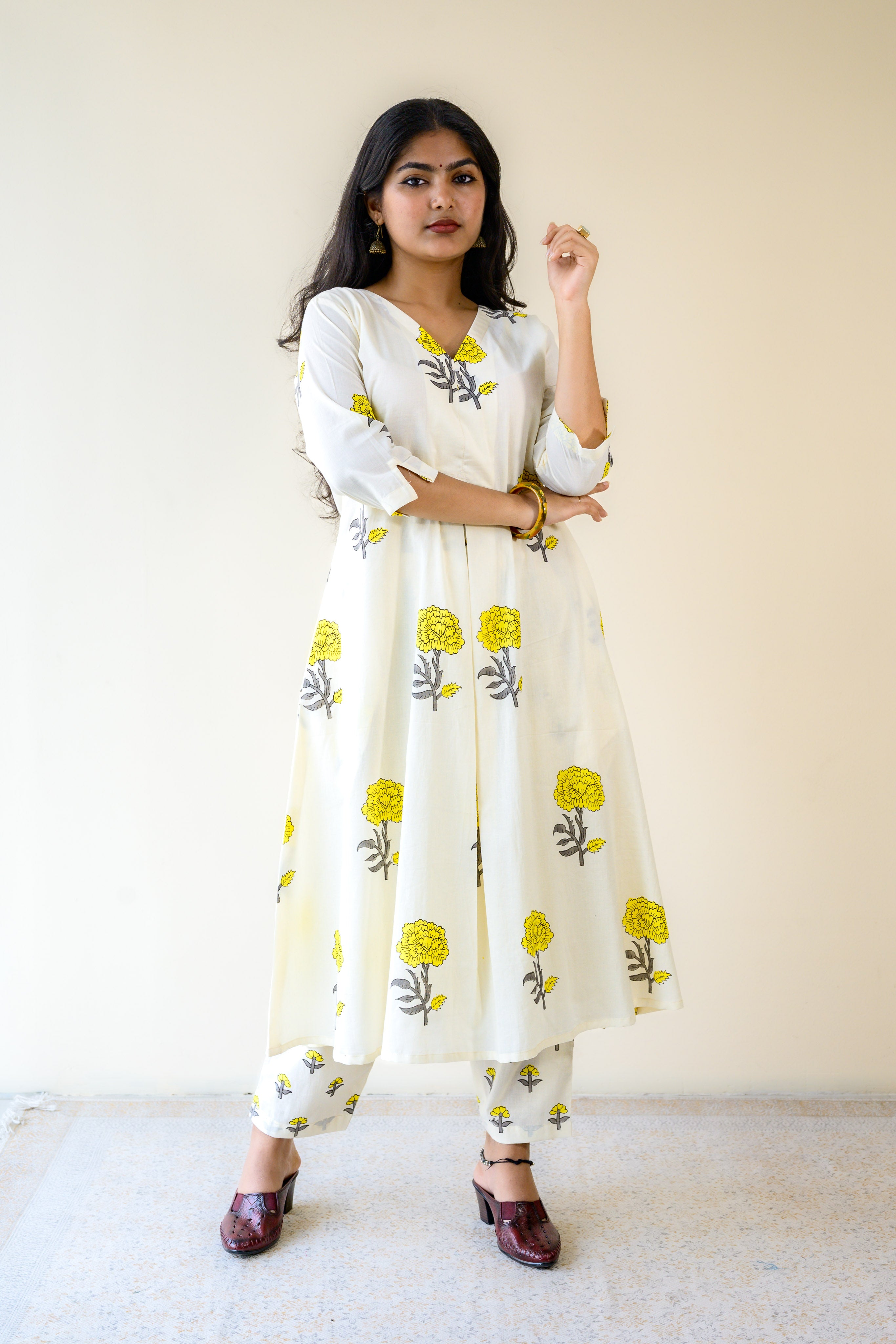 Set of 2- Jamanthi on Cream Sanganeri Box Pleated Kurta and Pants