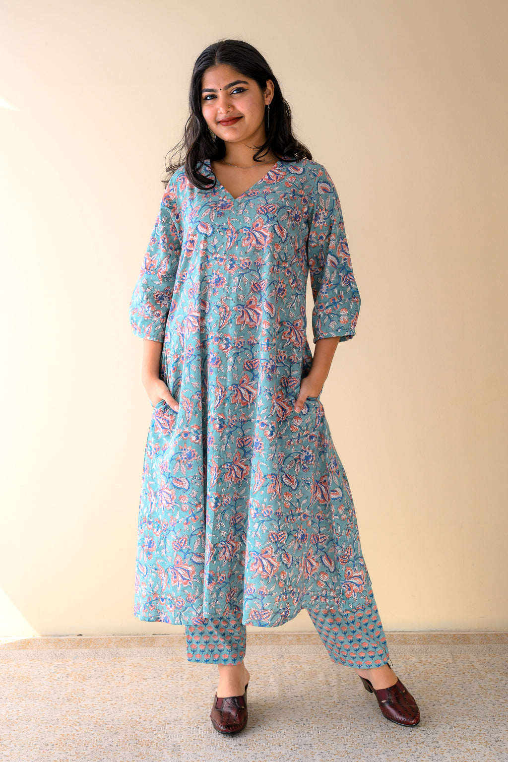 Set of 2- Ferozi Blue Sanganeri Cotton Kurta & Pants Set