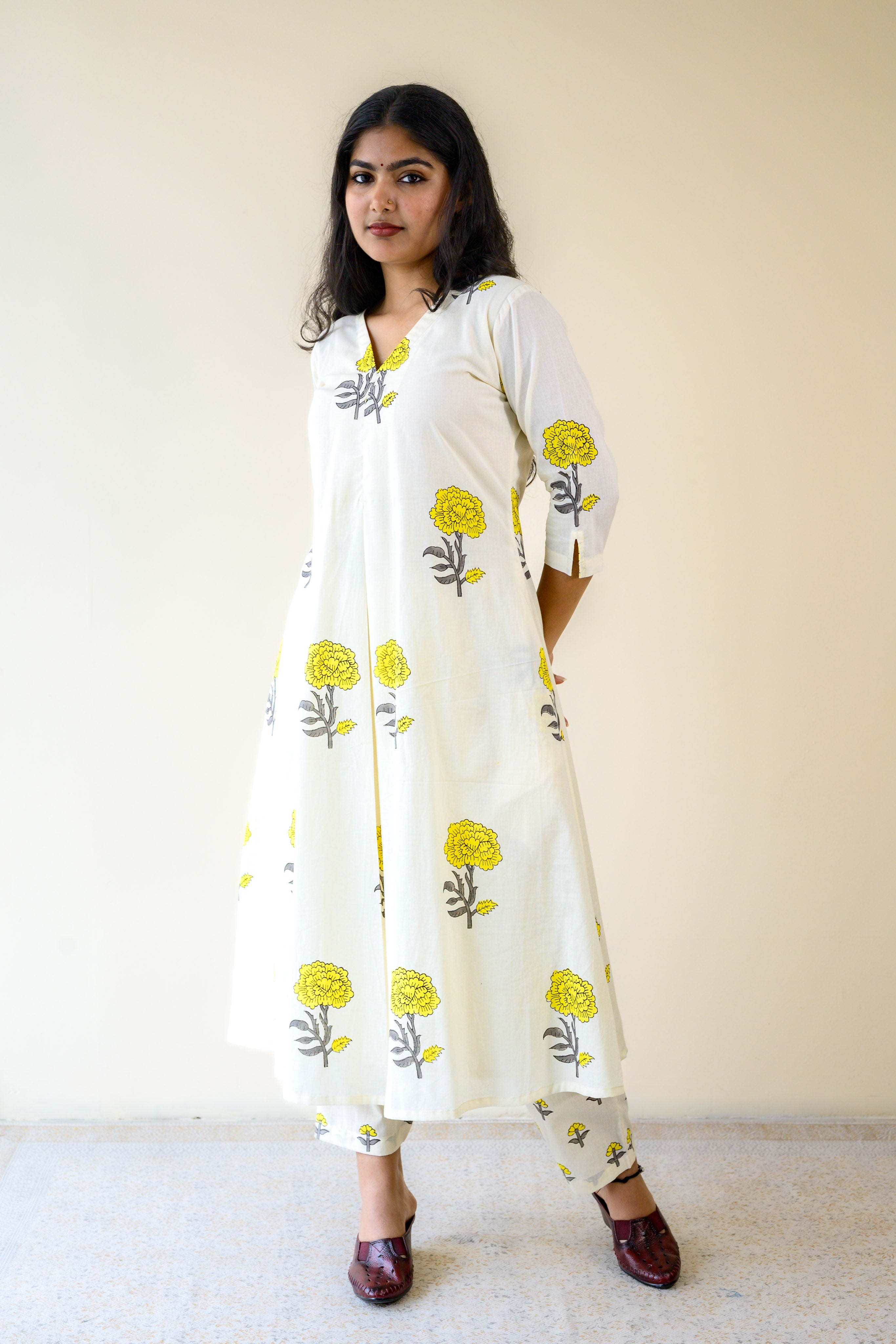 Set of 2- Jamanthi on Cream Sanganeri Box Pleated Kurta and Pants