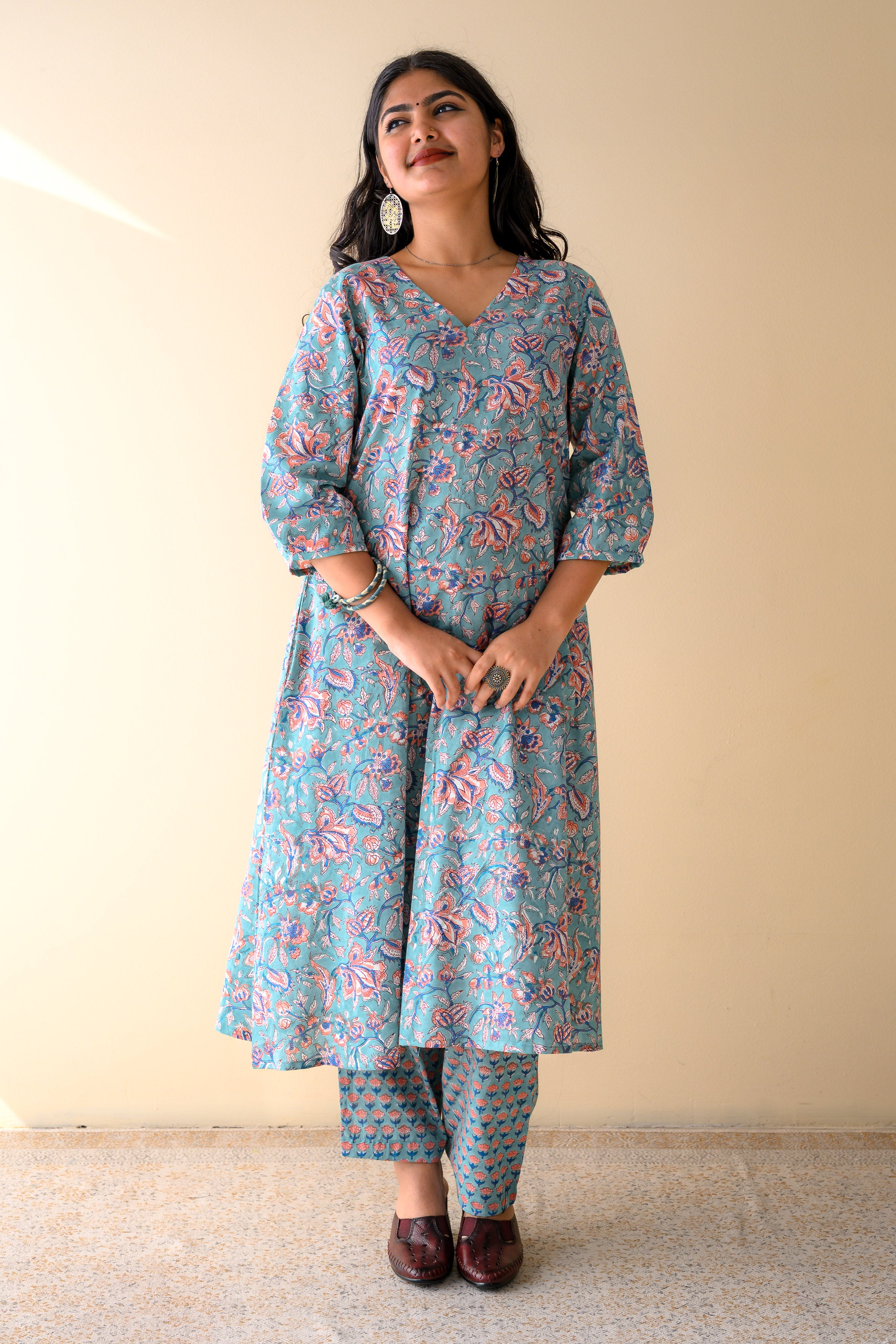 Set of 2- Ferozi Blue Sanganeri Cotton Kurta & Pants Set