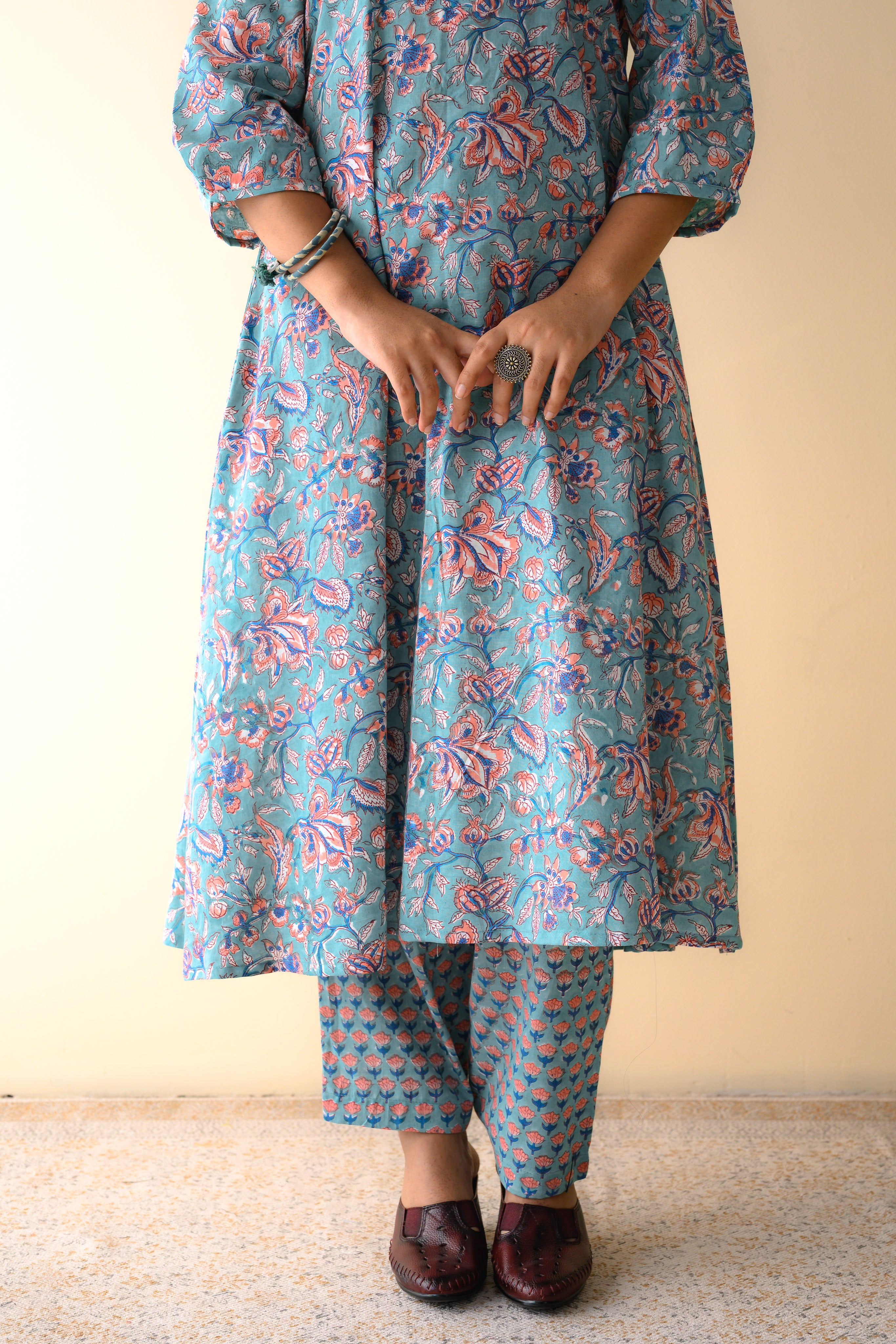 Set of 2- Ferozi Blue Sanganeri Cotton Kurta & Pants Set