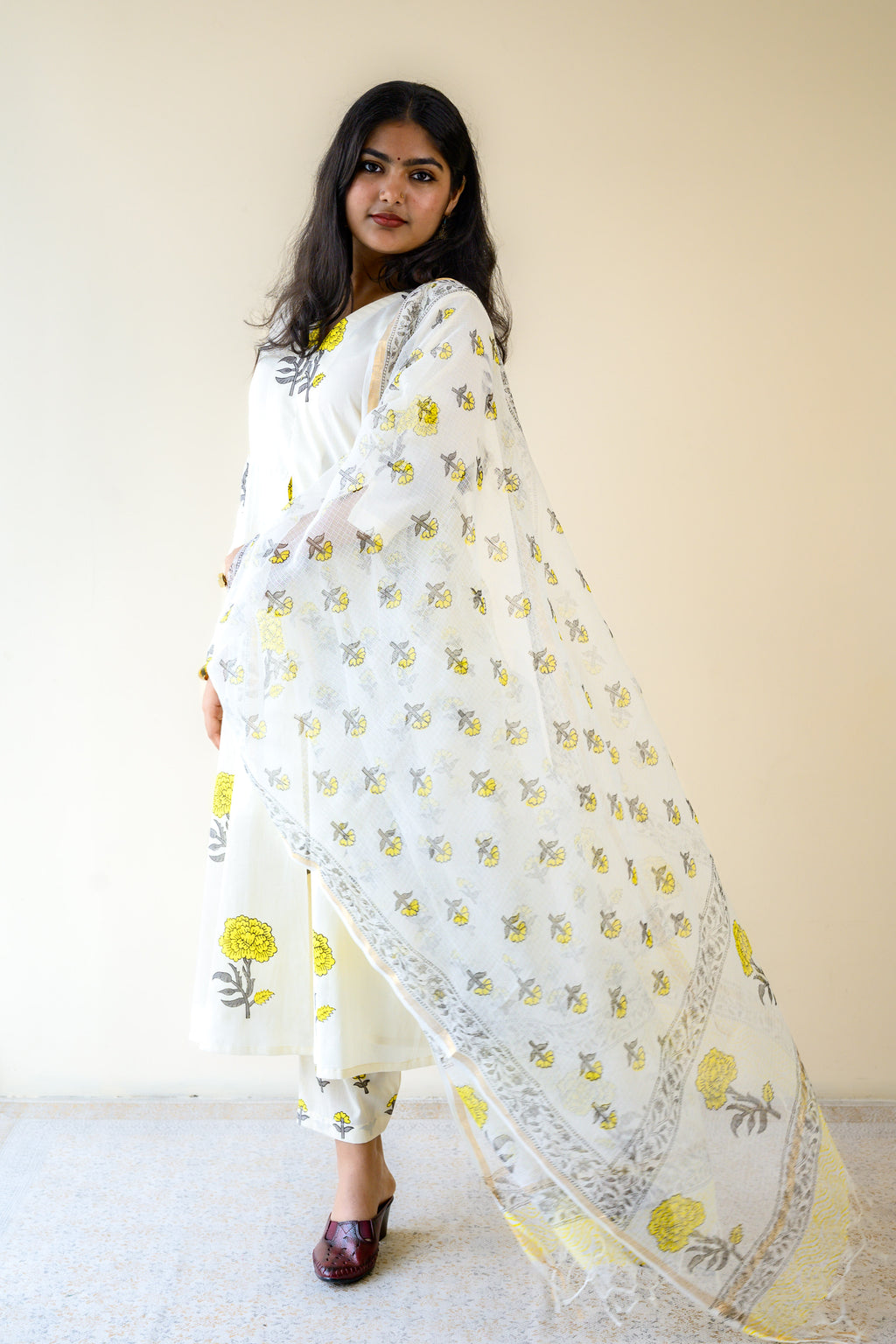 Yellow Florets on Cream Sanganeri Kota Doria Dupatta