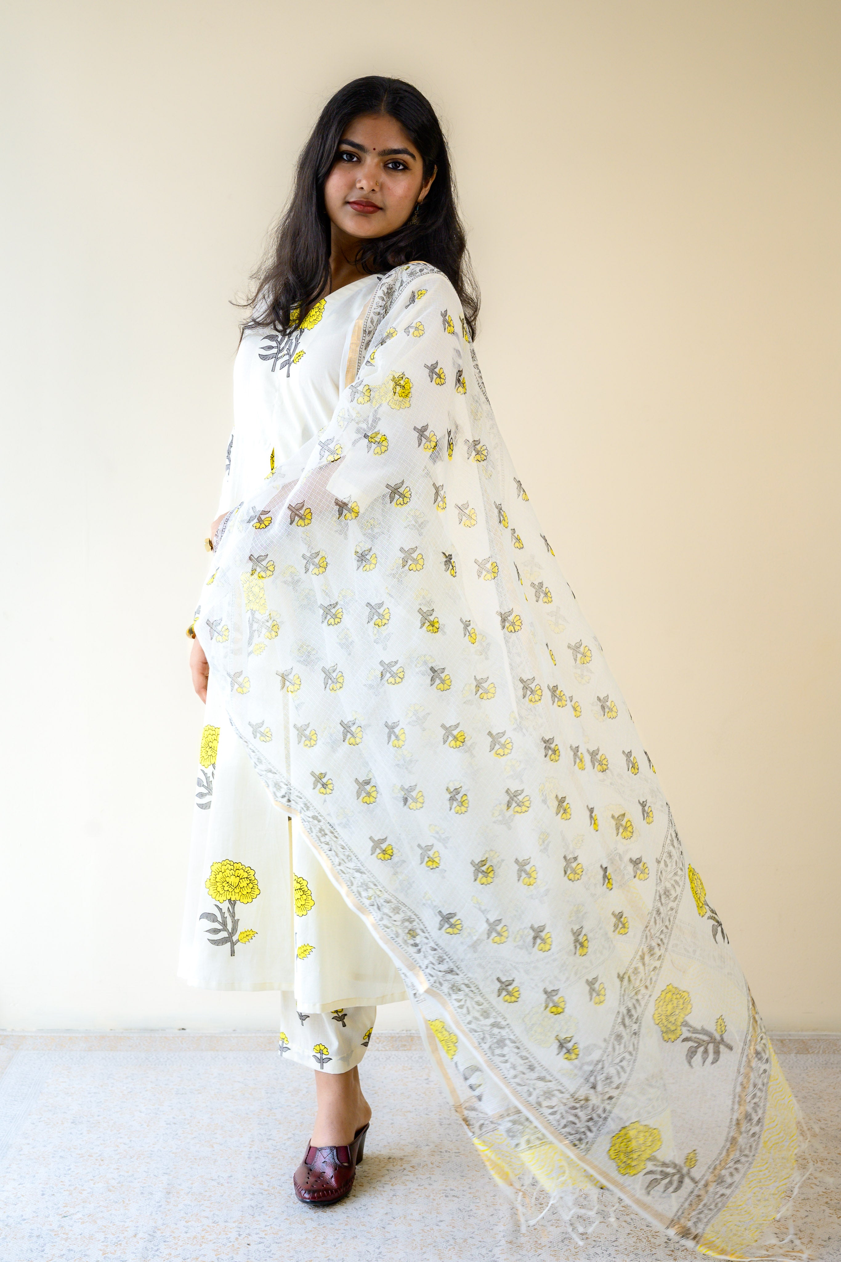 Yellow Florets on Cream Sanganeri Kota Doria Dupatta