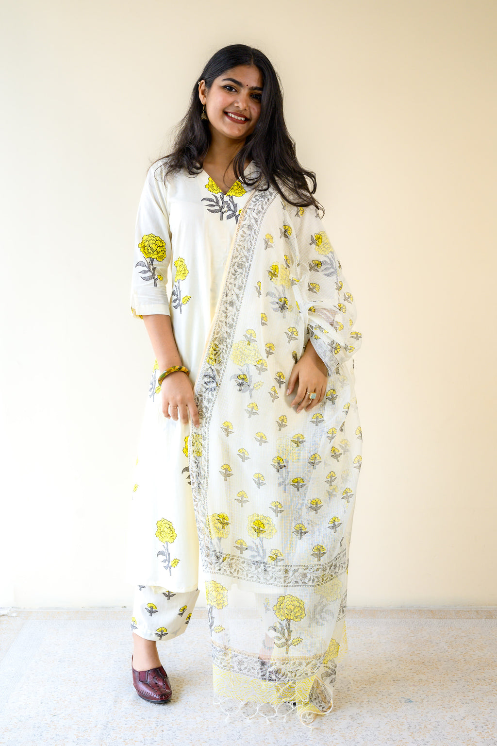 Set of 2- Jamanthi on Cream Sanganeri Box Pleated Kurta and Pants
