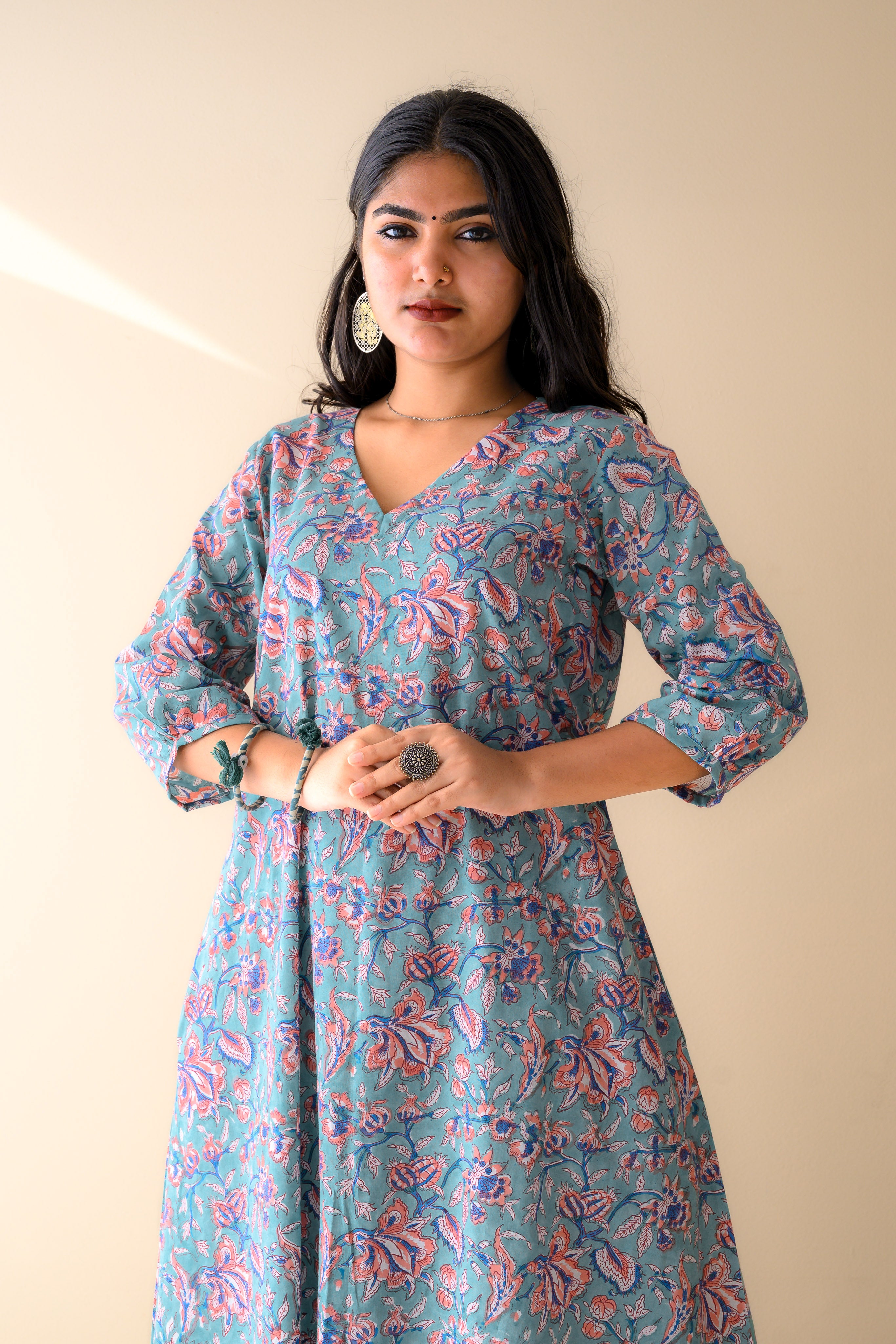 Set of 2- Ferozi Blue Sanganeri Cotton Kurta & Pants Set