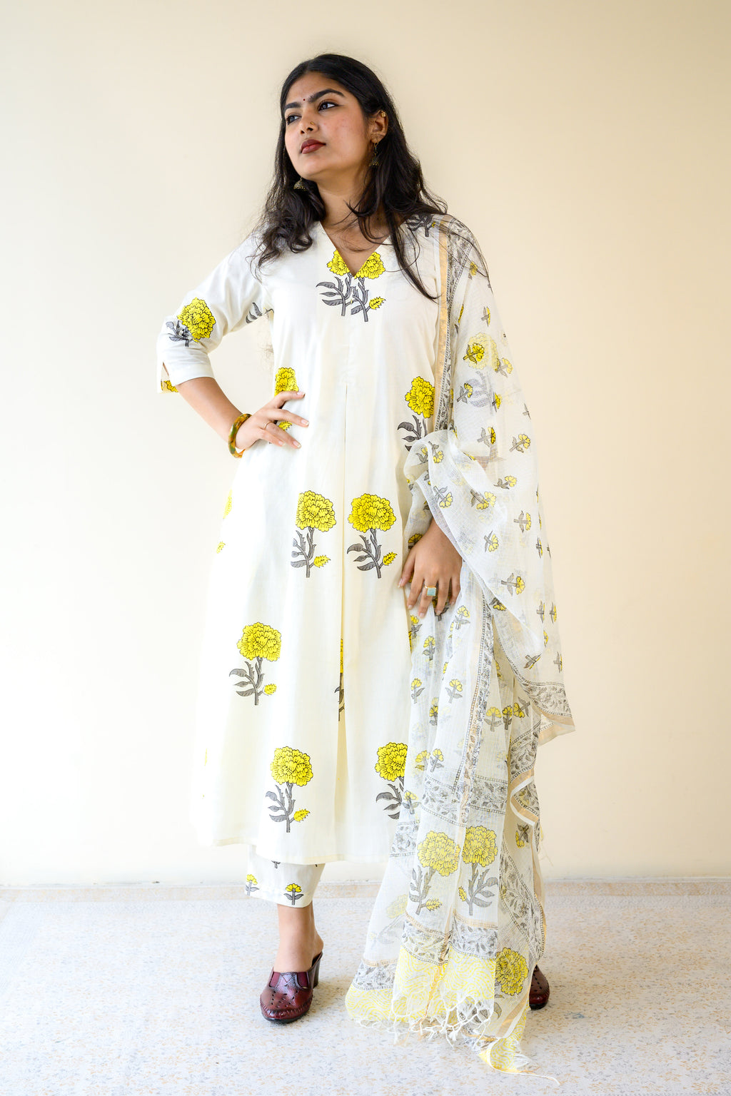 Set of 2- Jamanthi on Cream Sanganeri Box Pleated Kurta and Pants