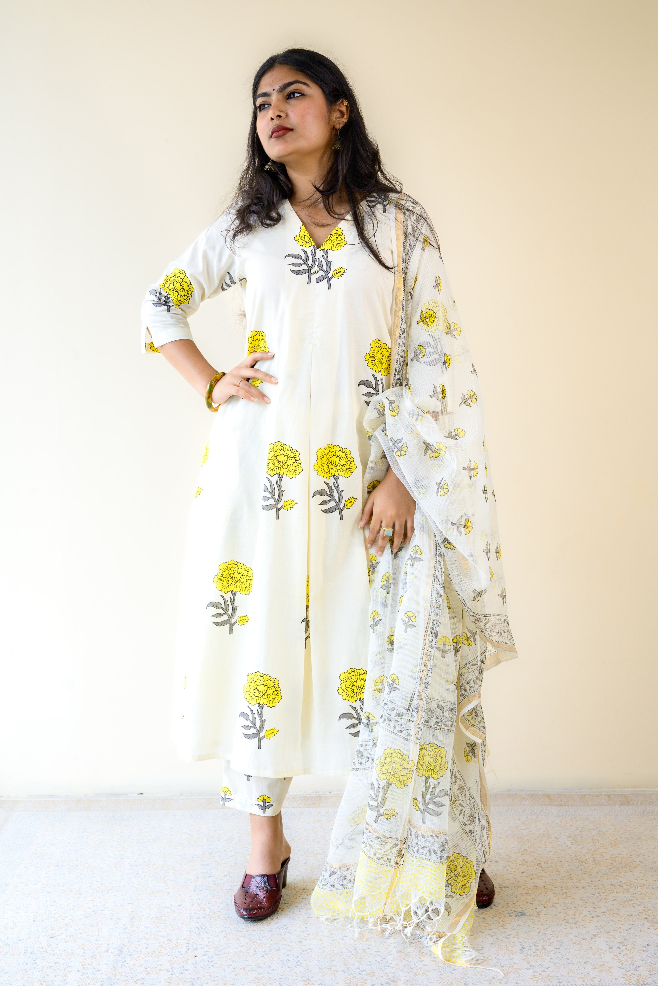 Set of 2- Jamanthi on Cream Sanganeri Box Pleated Kurta and Pants