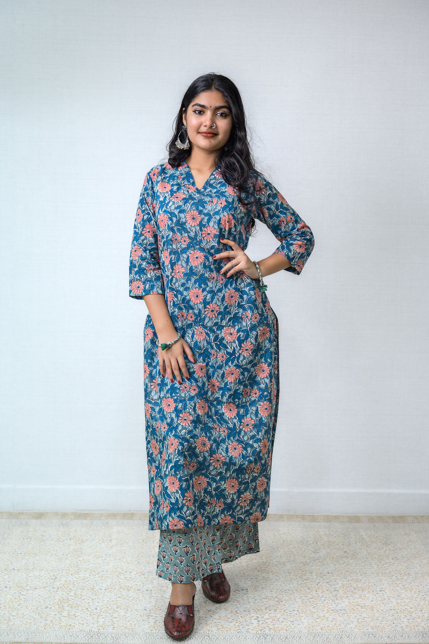 Set of 2- Asagi Sanganeri Cotton Straight Kurta and Pants