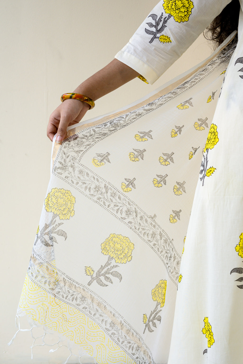 Yellow Florets on Cream Sanganeri Kota Doria Dupatta