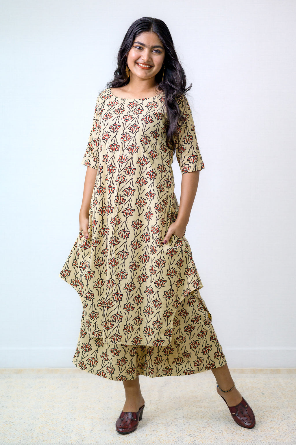 Set of 2- Crème de la Roses Bagru Short Kurta and Palazzo