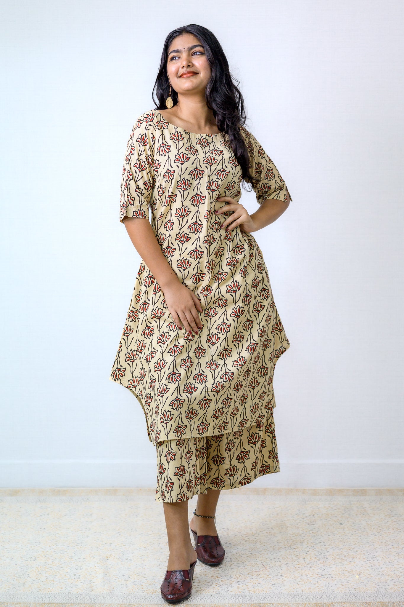 Set of 2- Crème de la Roses Bagru Short Kurta and Palazzo