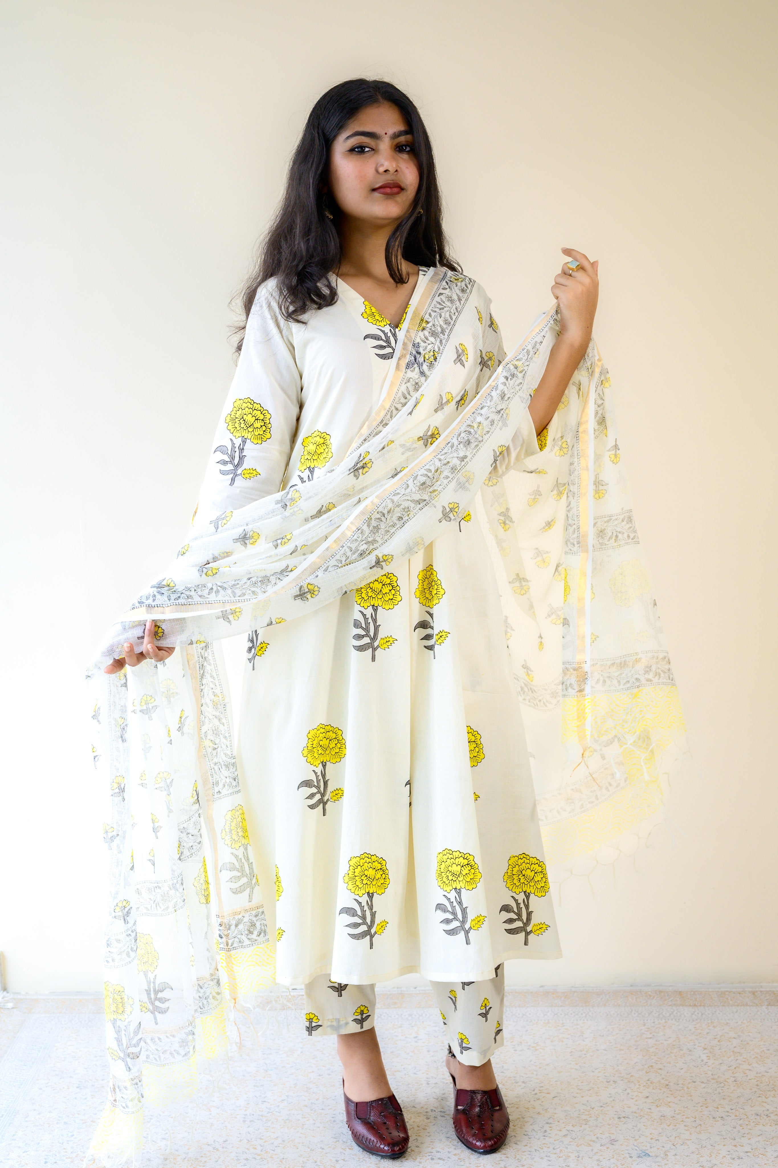 Set of 2- Jamanthi on Cream Sanganeri Box Pleated Kurta and Pants