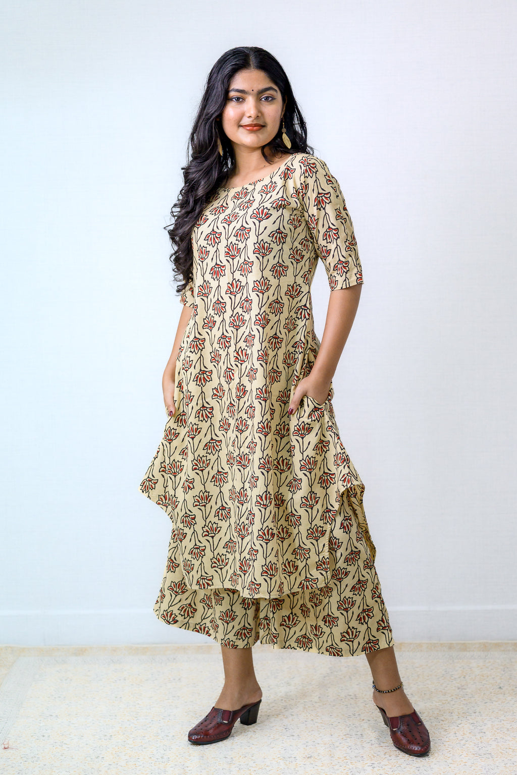 Set of 2- Crème de la Roses Bagru Short Kurta and Palazzo