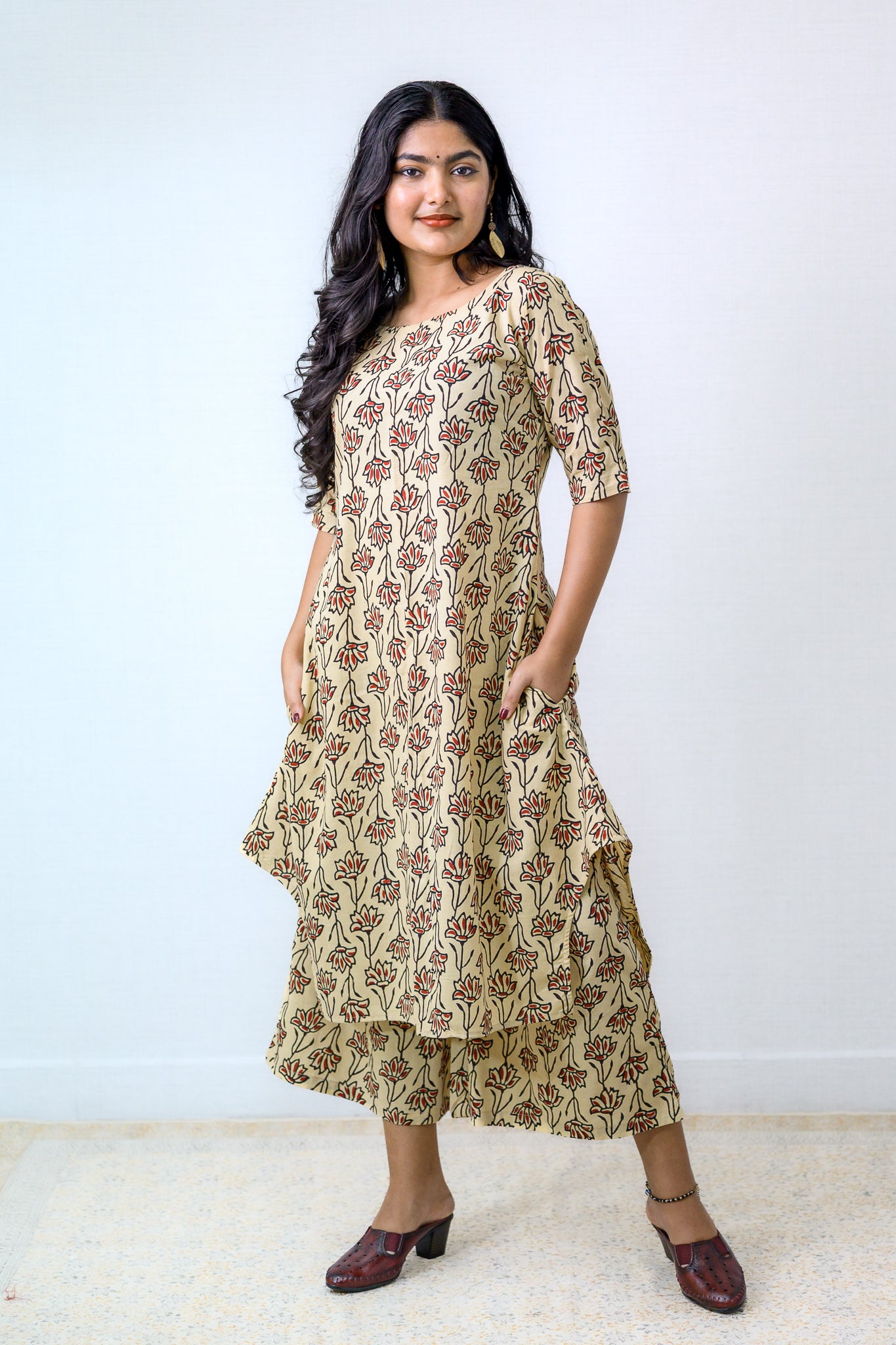 Set of 2- Crème de la Roses Bagru Short Kurta and Palazzo