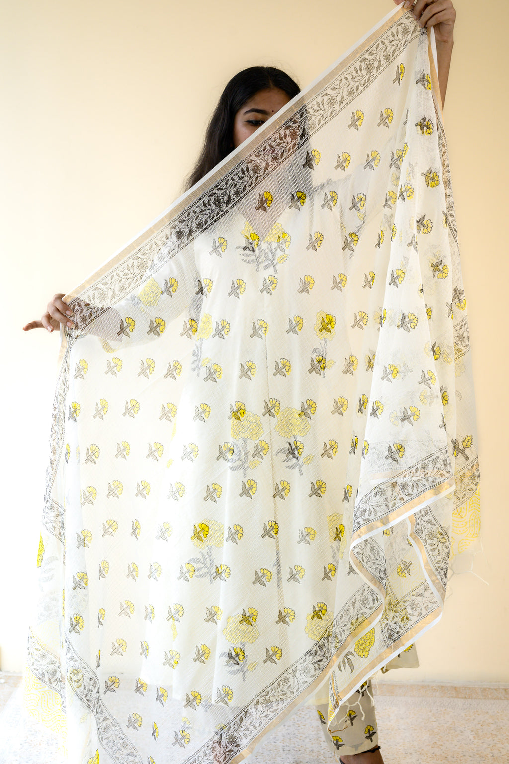 Yellow Florets on Cream Sanganeri Kota Doria Dupatta