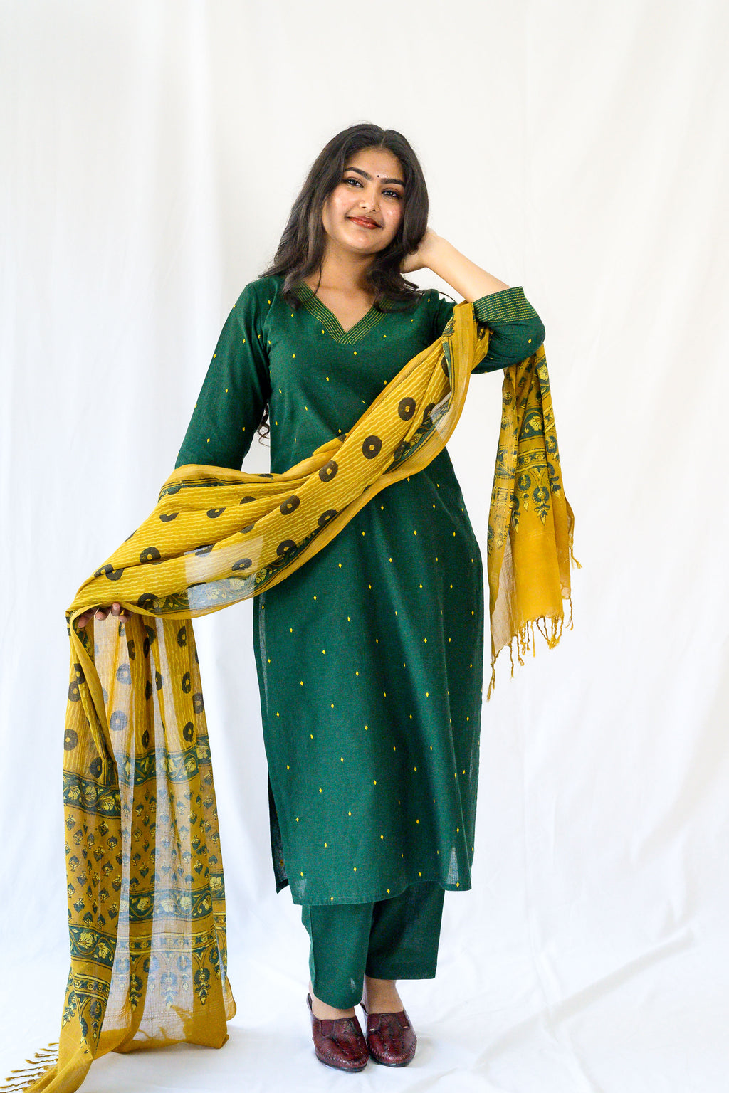 Set of 2- Kadali South Cotton Kurta & Pants Set