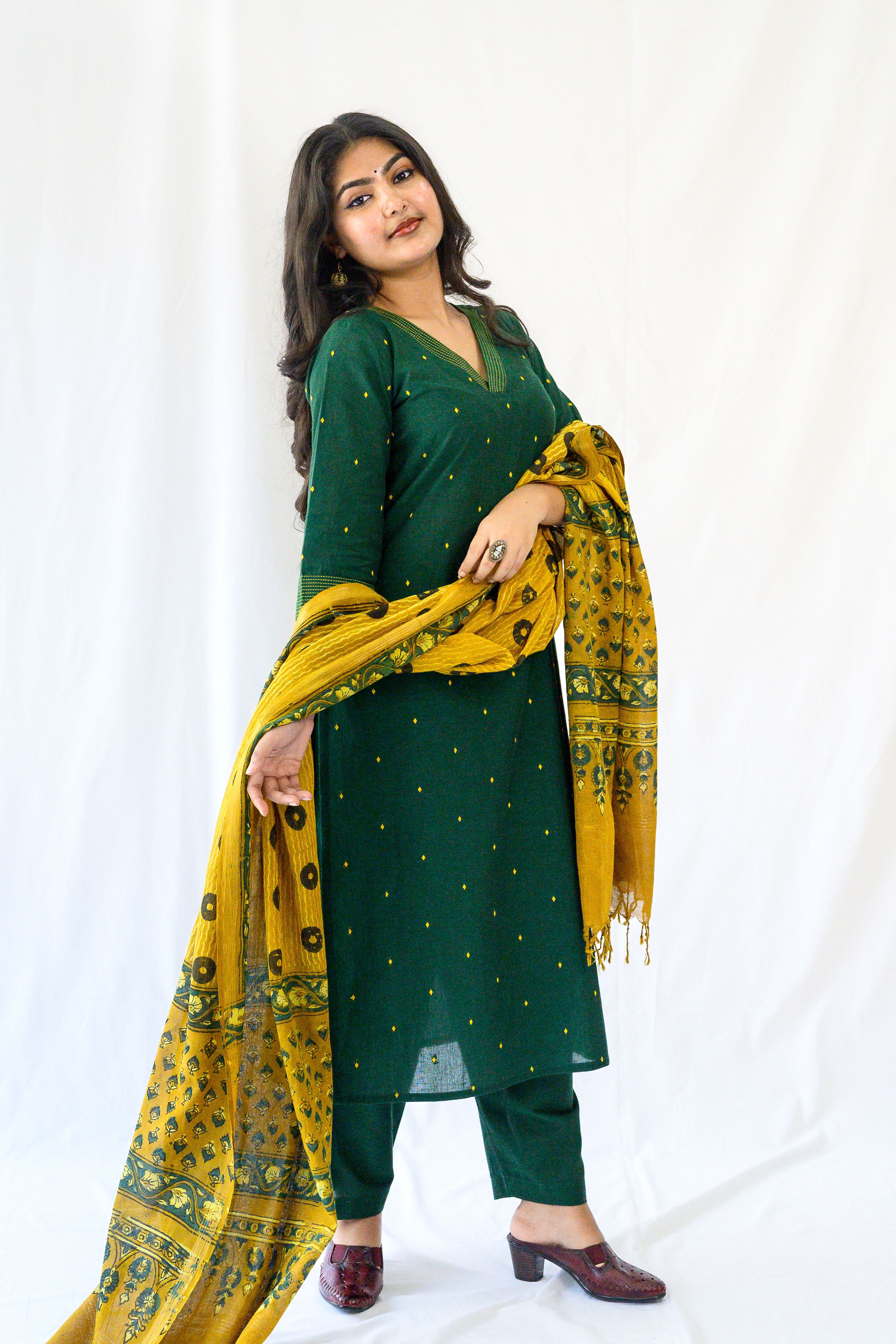 Set of 2- Kadali South Cotton Kurta & Pants Set