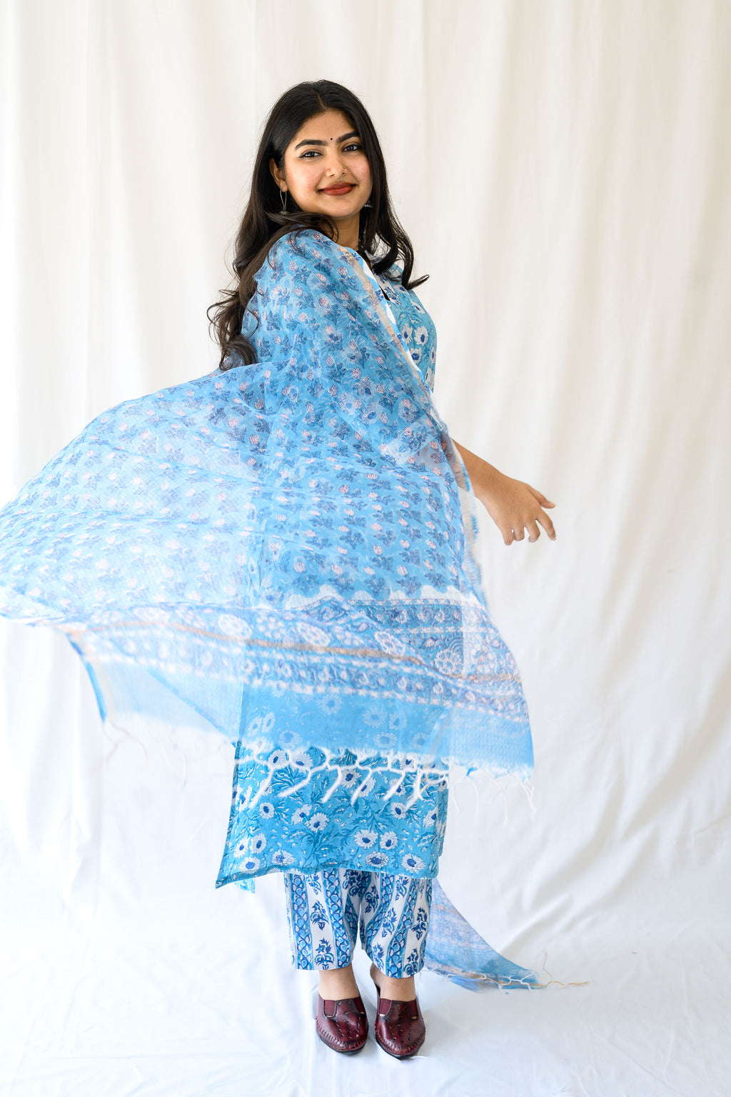 Sorai Sanganeri Handprinted Kota Doria Dupatta