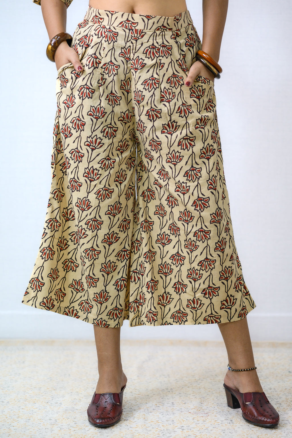 Set of 2- Crème de la Roses Bagru Short Kurta and Palazzo