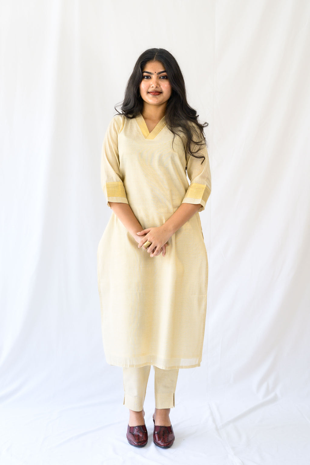 Kasavu Elegance Golden Tissue Straight Kurta