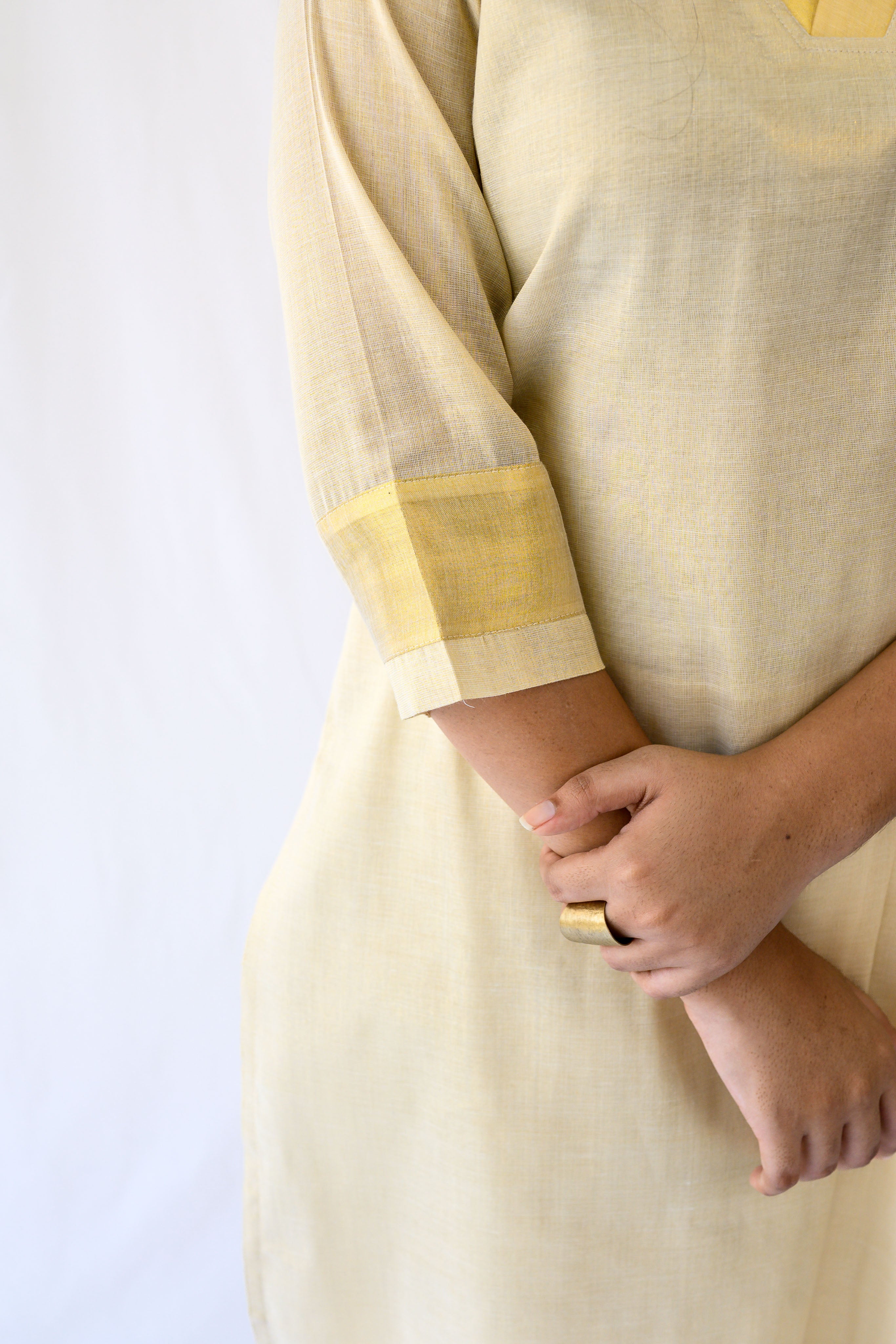 Kasavu Elegance Golden Tissue Straight Kurta