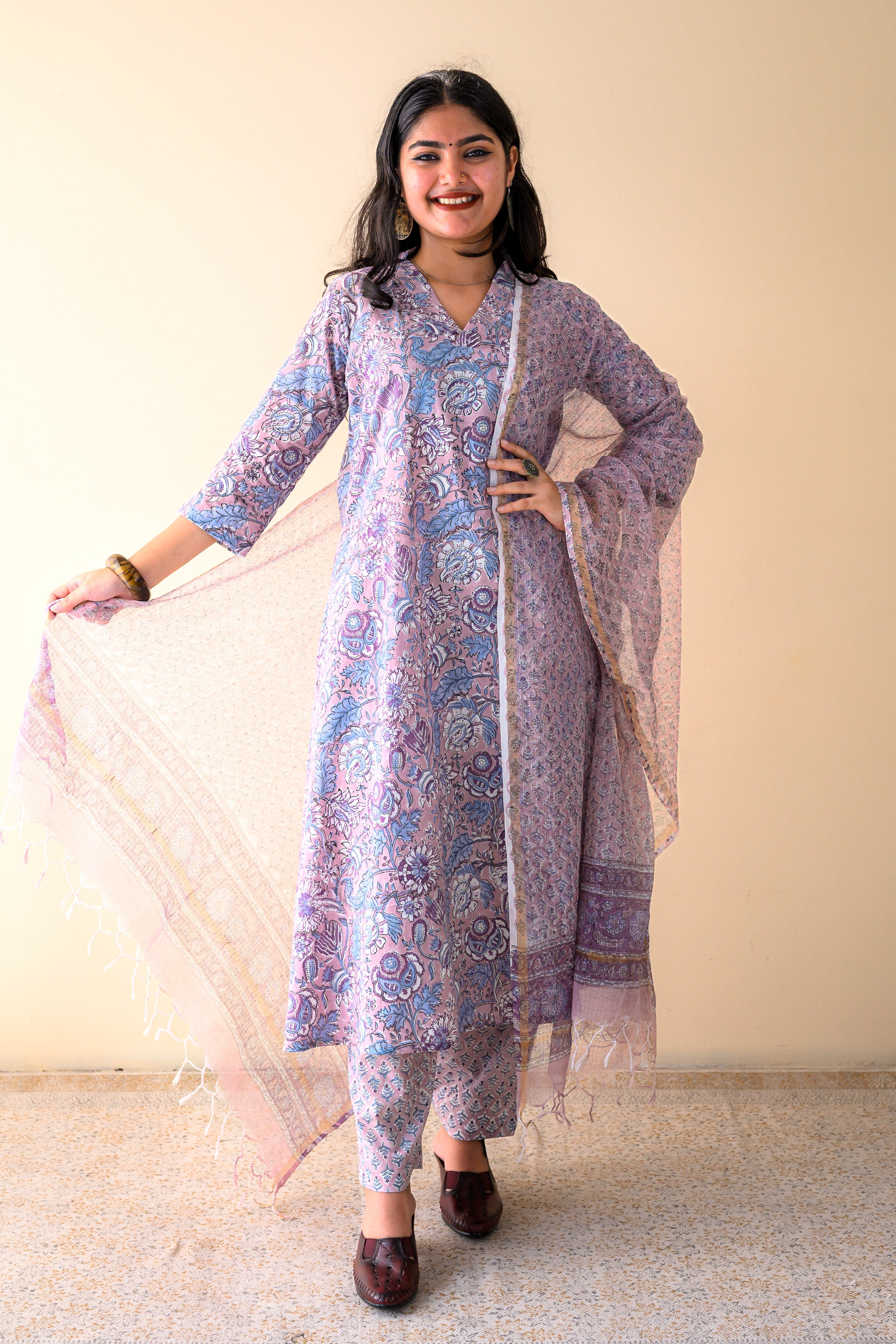 Arzoo Onion Pink Sanganeri Hand Print Kota Doria Dupatta