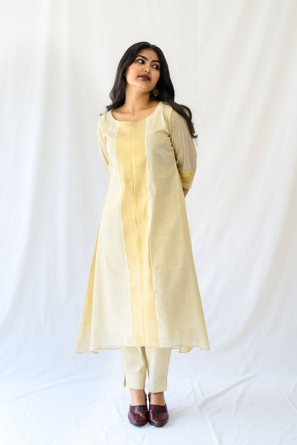 Kasavu Elegance Golden Tissue High Low Kurta