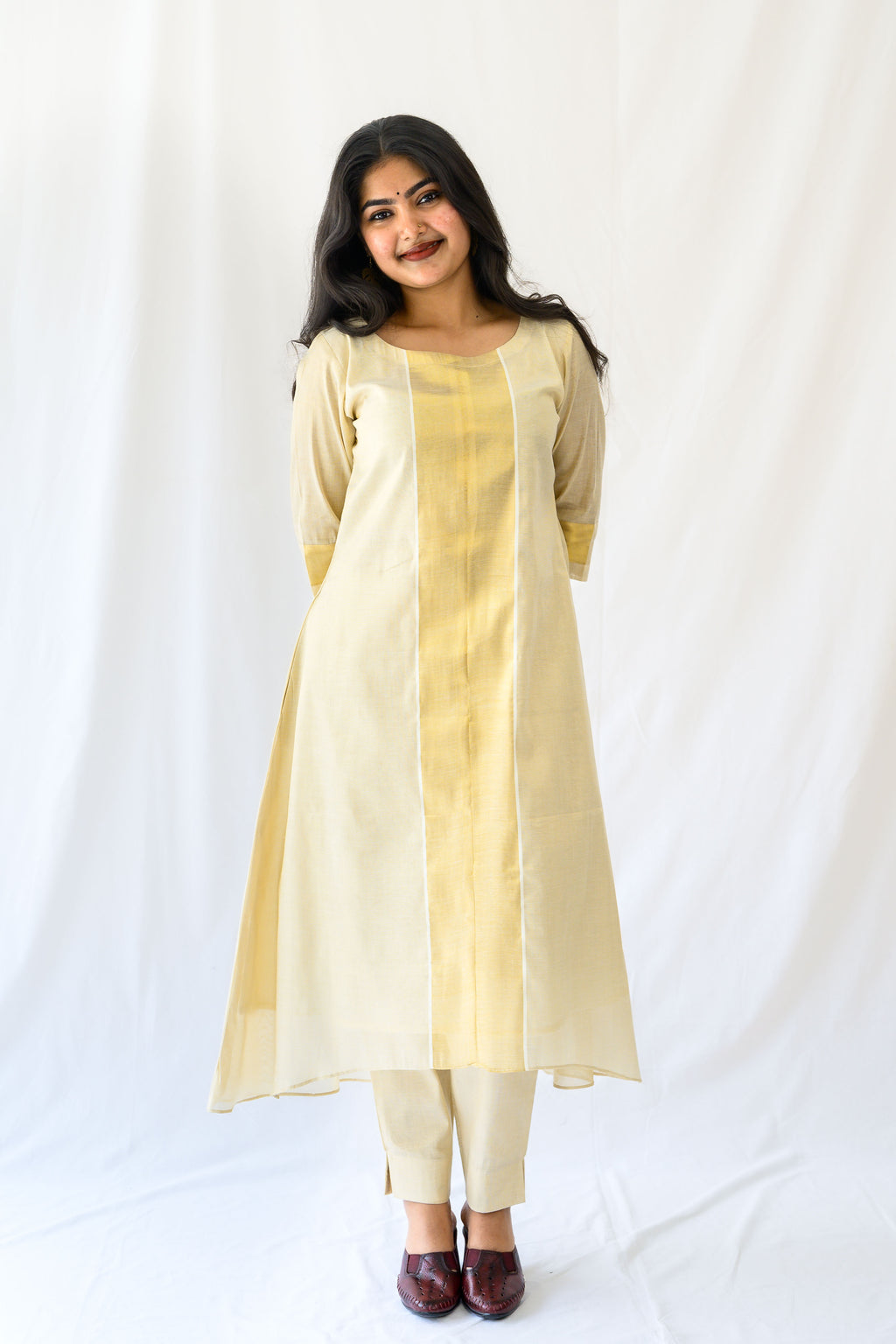 Kasavu Elegance Golden Tissue High Low Kurta