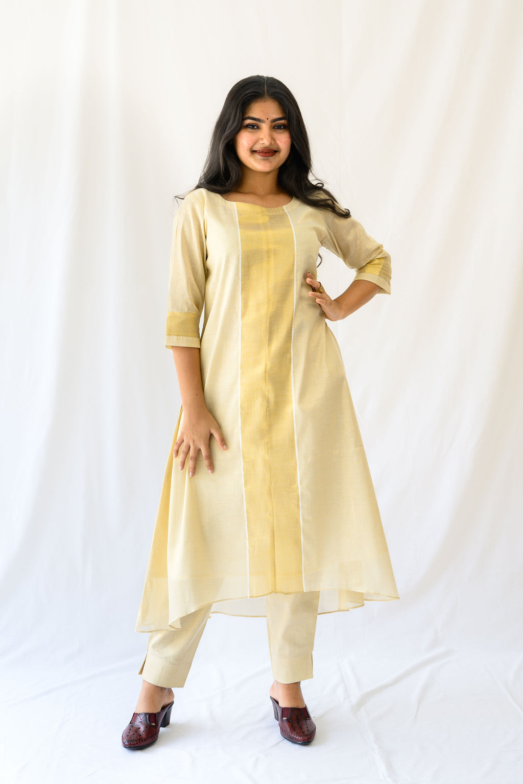 Kasavu Elegance Golden Tissue High Low Kurta