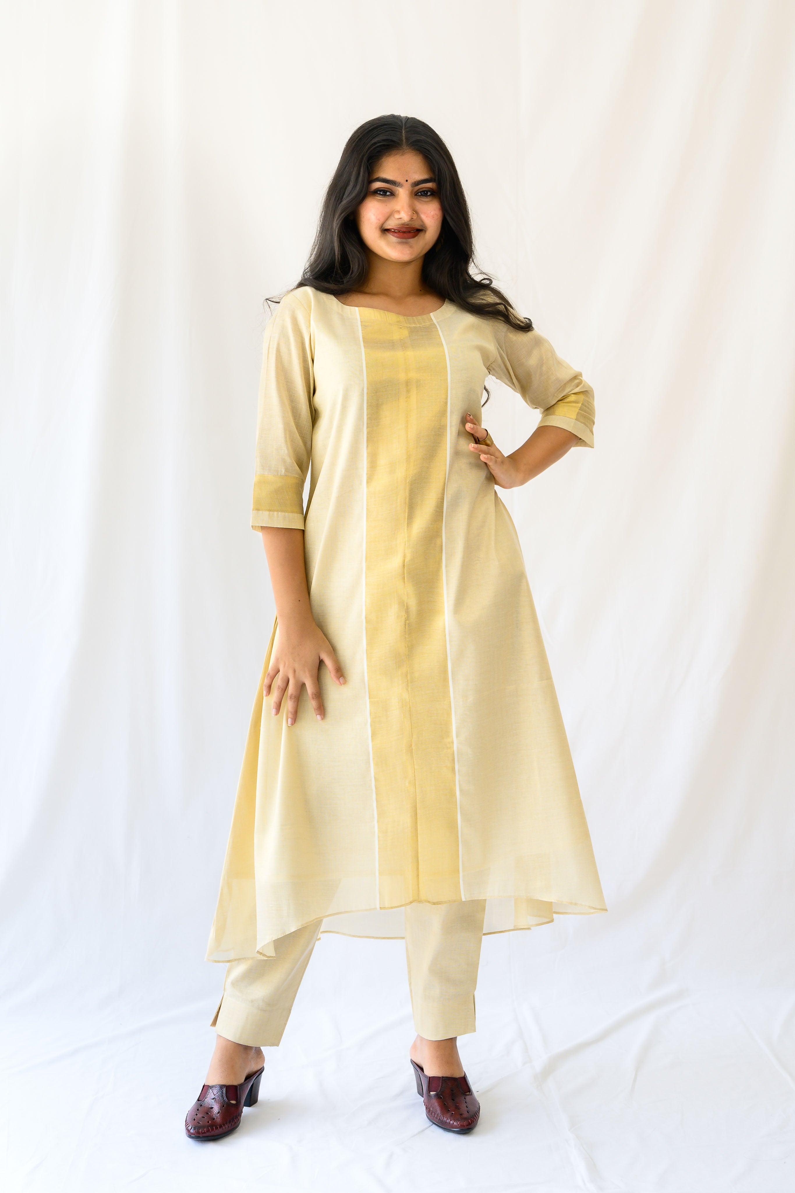 Kasavu Elegance Golden Tissue High Low Kurta
