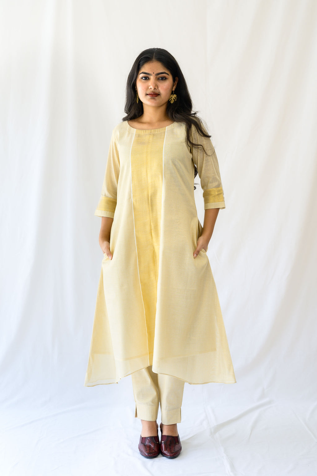 Kasavu Elegance Golden Tissue High Low Kurta