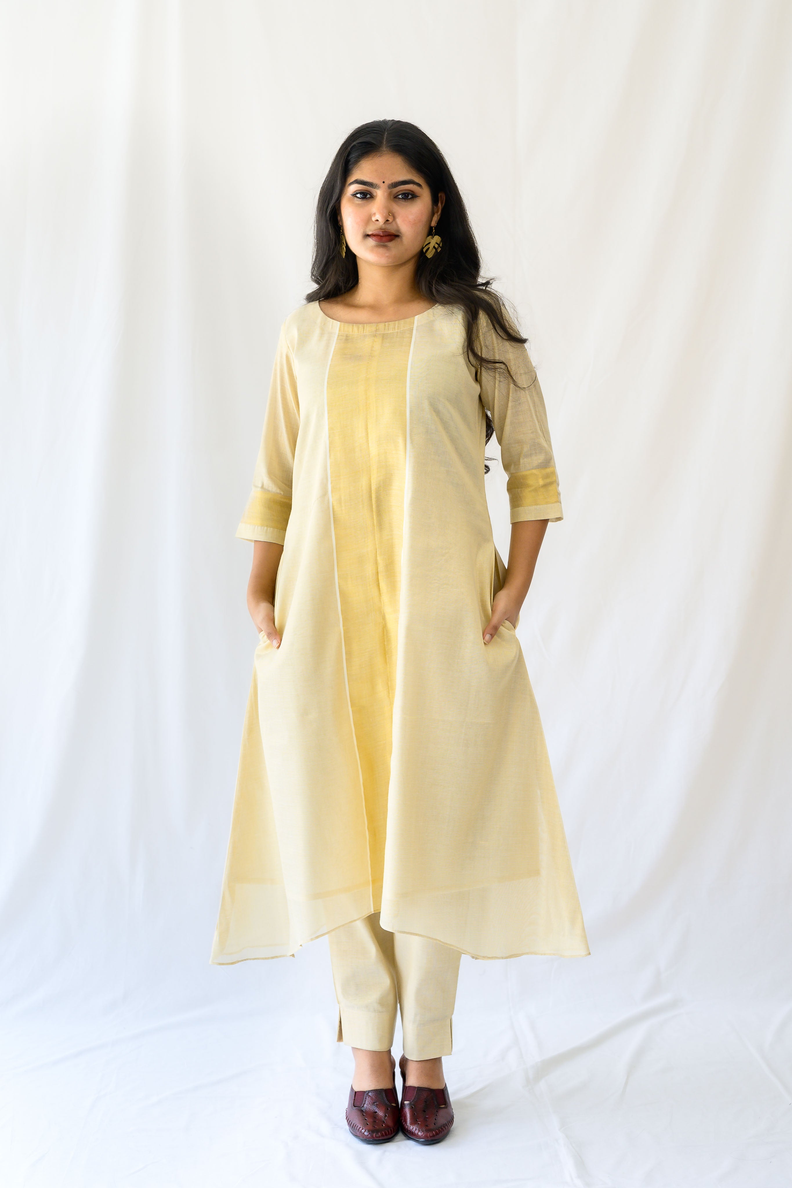 Kasavu Elegance Golden Tissue High Low Kurta
