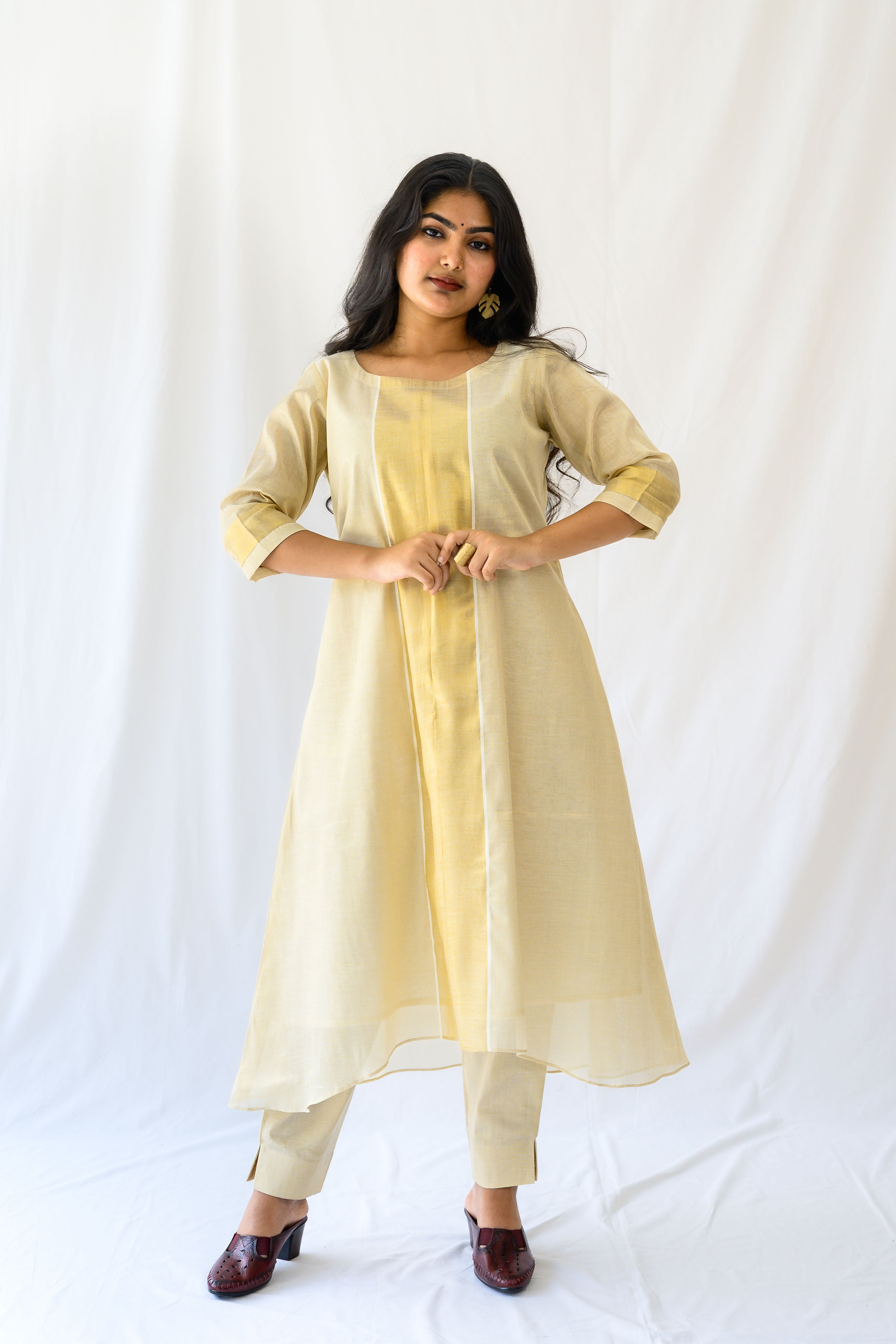 Kasavu Elegance Golden Tissue High Low Kurta