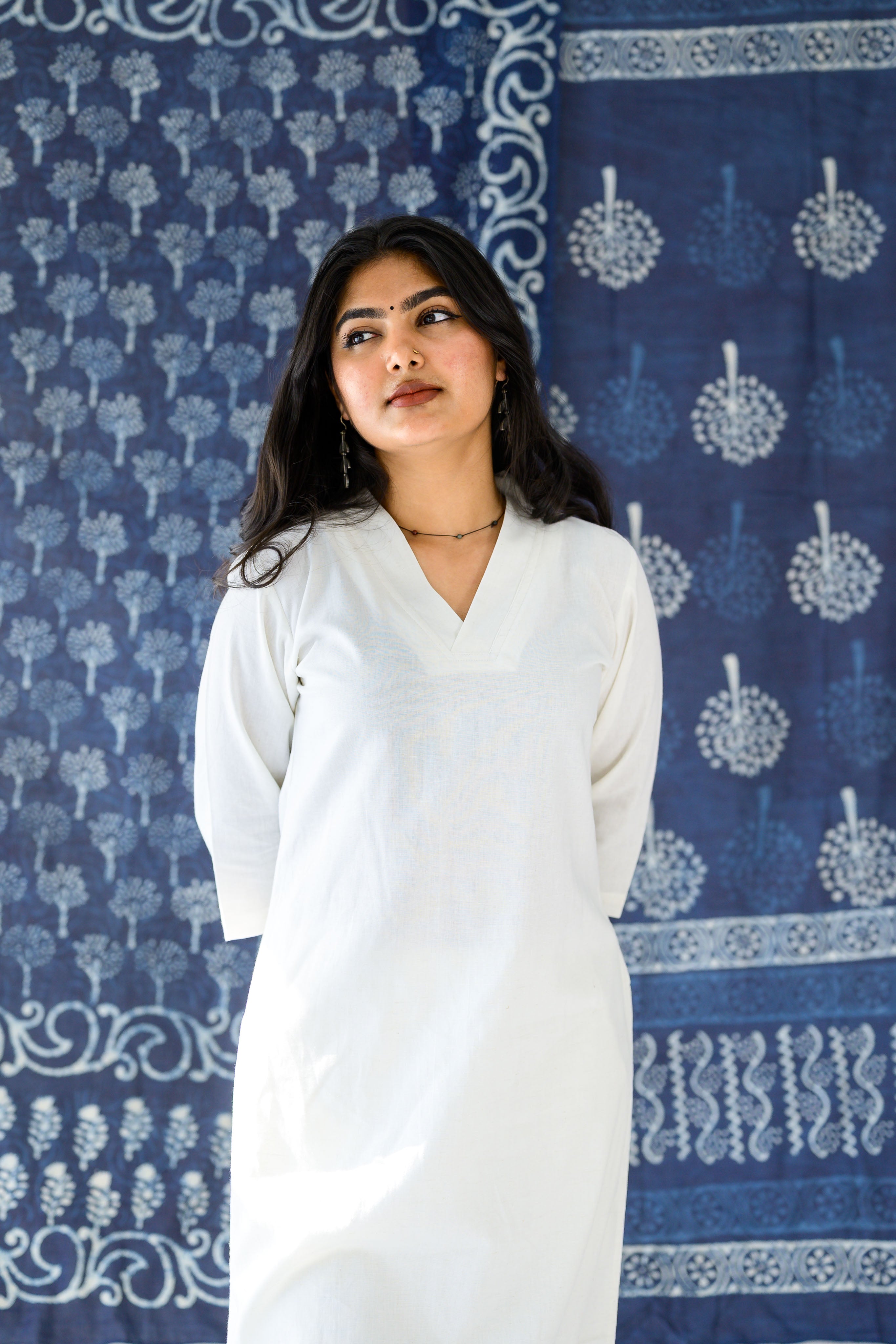 Set of 2- Off White Cotton Flax Collar Kurta & Pants Set