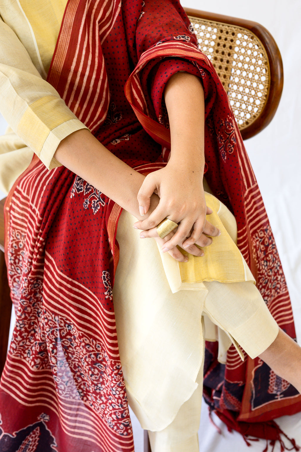 Kasavu Elegance Golden Tissue High Low Kurta