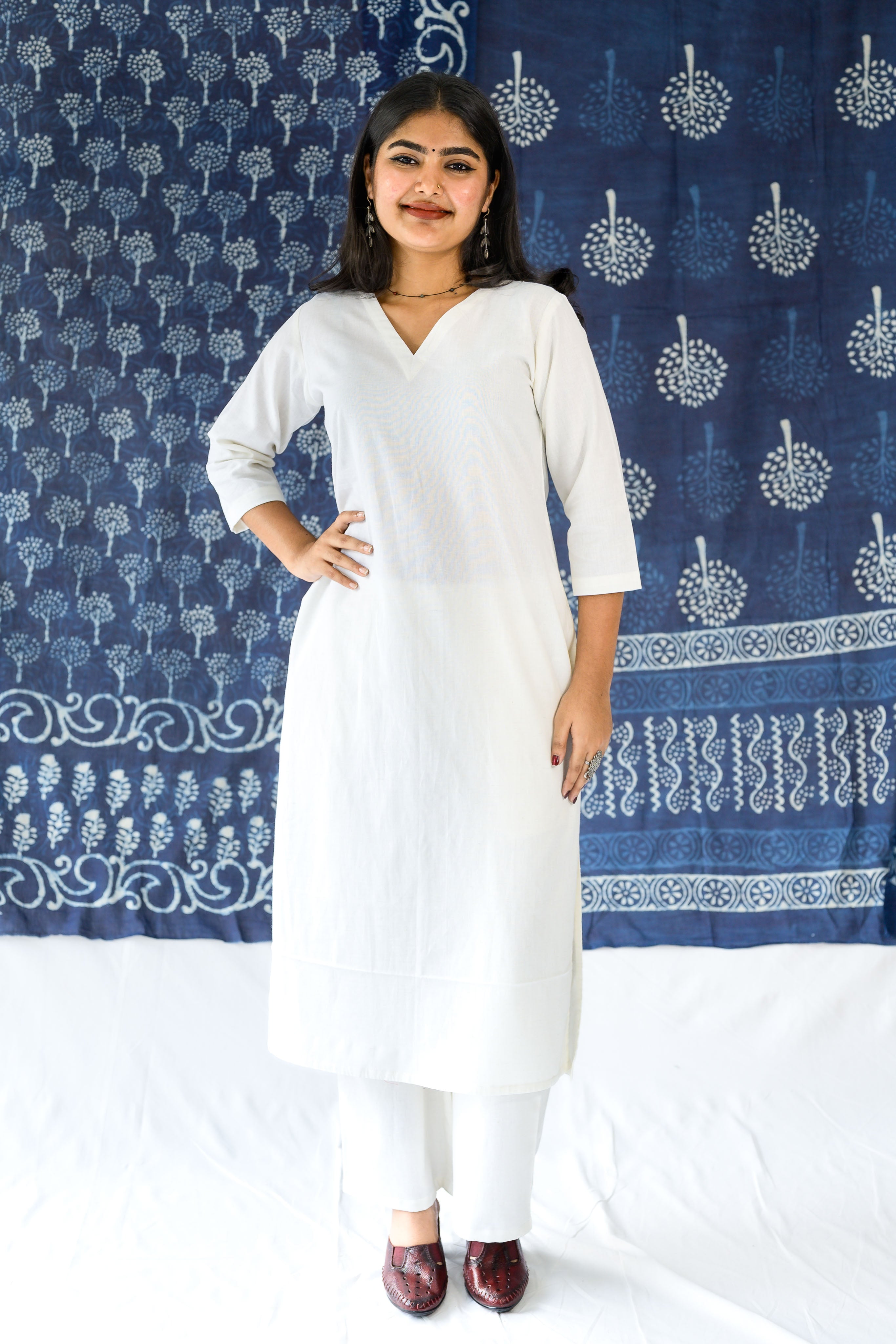Off White Cotton Flax V Neck Kurta