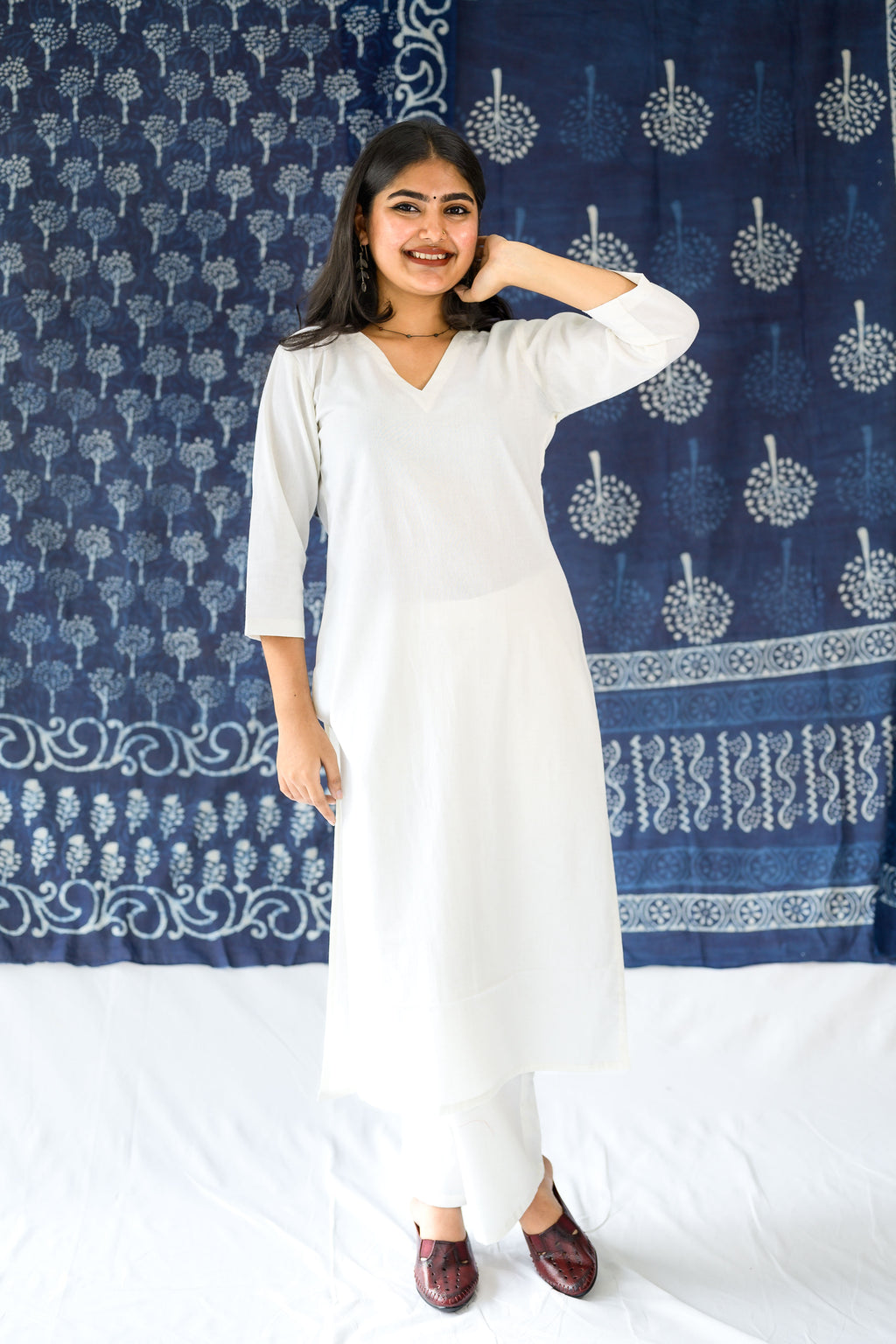 Off White Cotton Flax V Neck Kurta