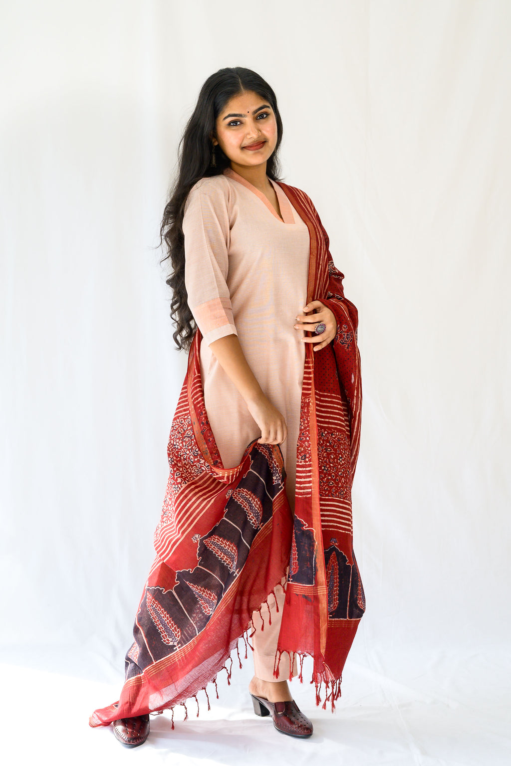 Kasavu Elegance Copper Tissue Straight Kurta